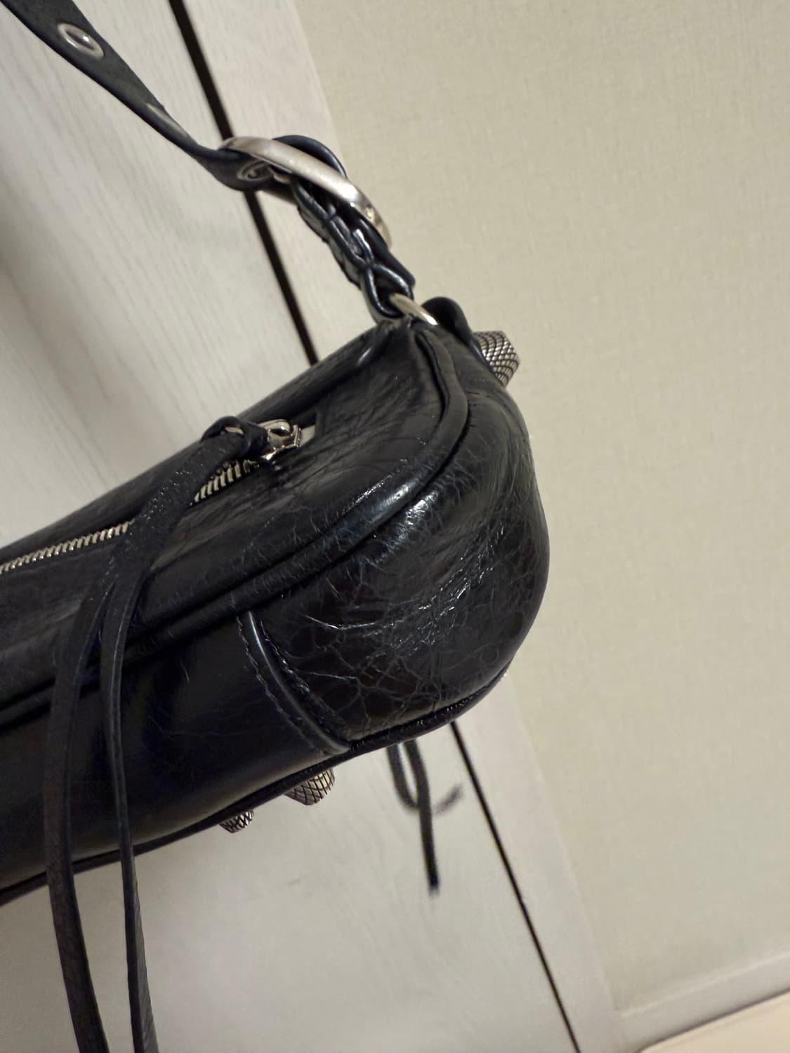 발렌시아가 르카골 슬링백 xs 상품이미지2