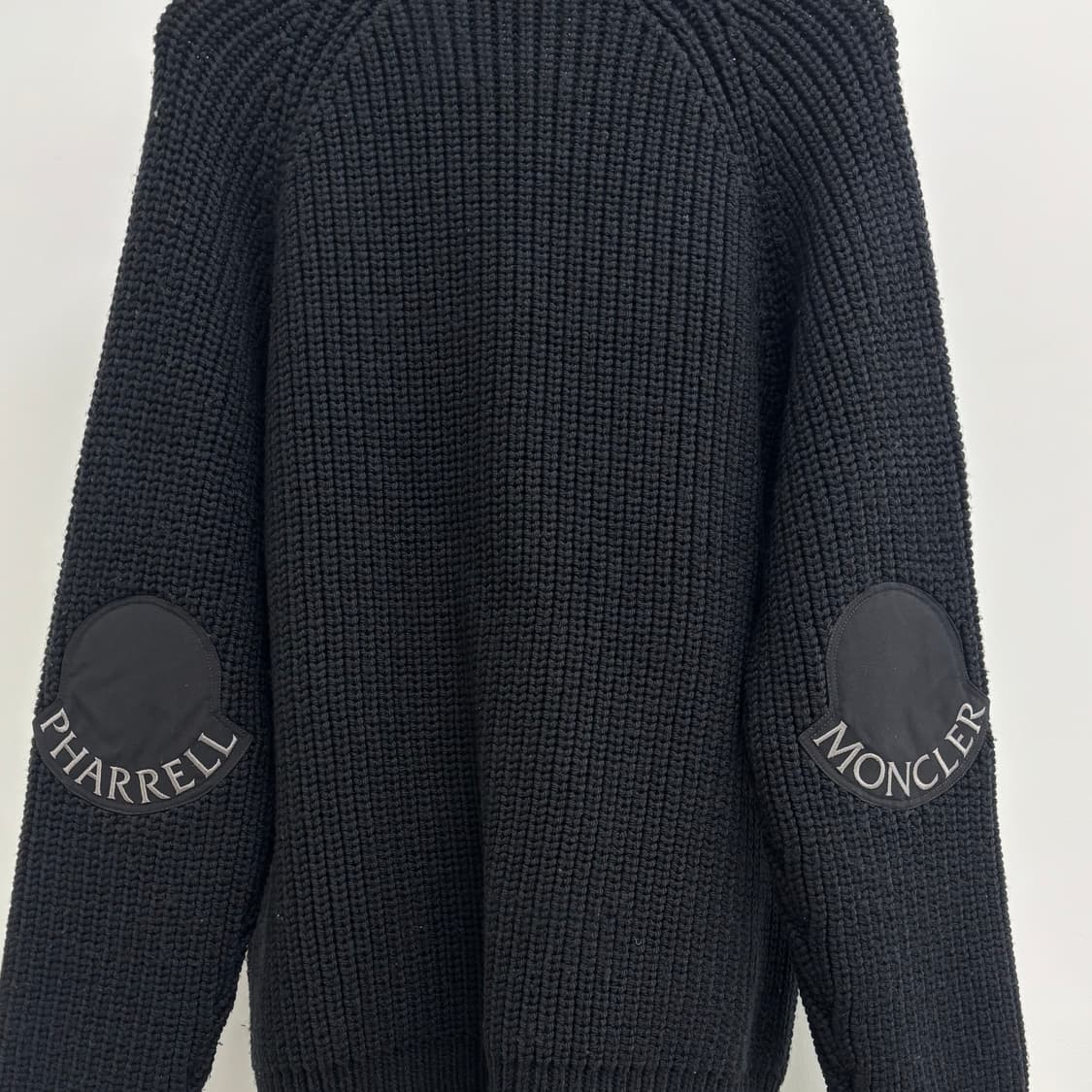 [XL]몽클레어 퍼렐 반집업 니트 상품이미지2