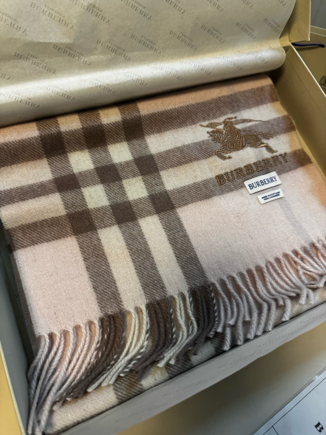 버버리숙녀 리버서블 스카프100% 램스울
 상품이미지1