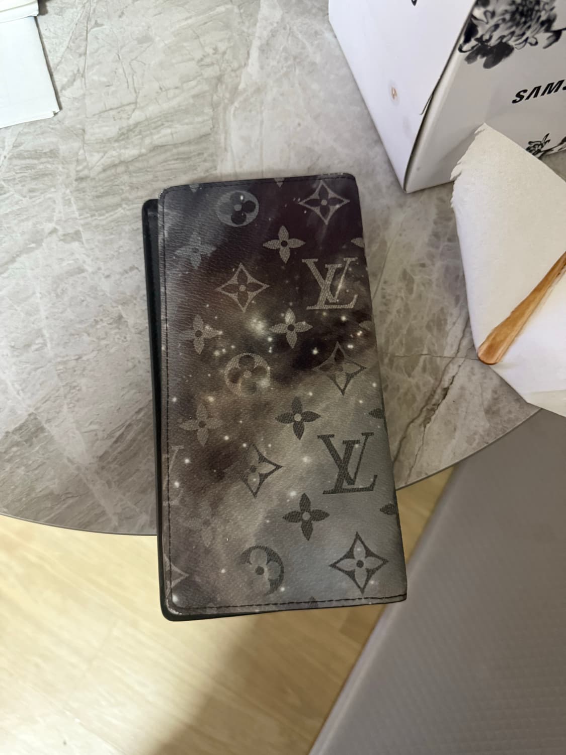 루이비통 갤럭시 장지갑 팝니다 상품이미지3