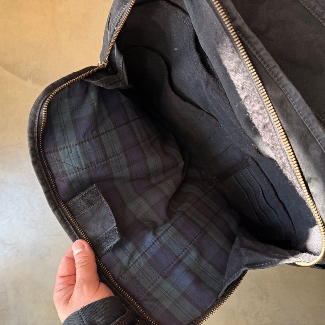 빔즈 플러스 페이딩 스웨이드 타탄체크 안감 토트백 상품이미지5