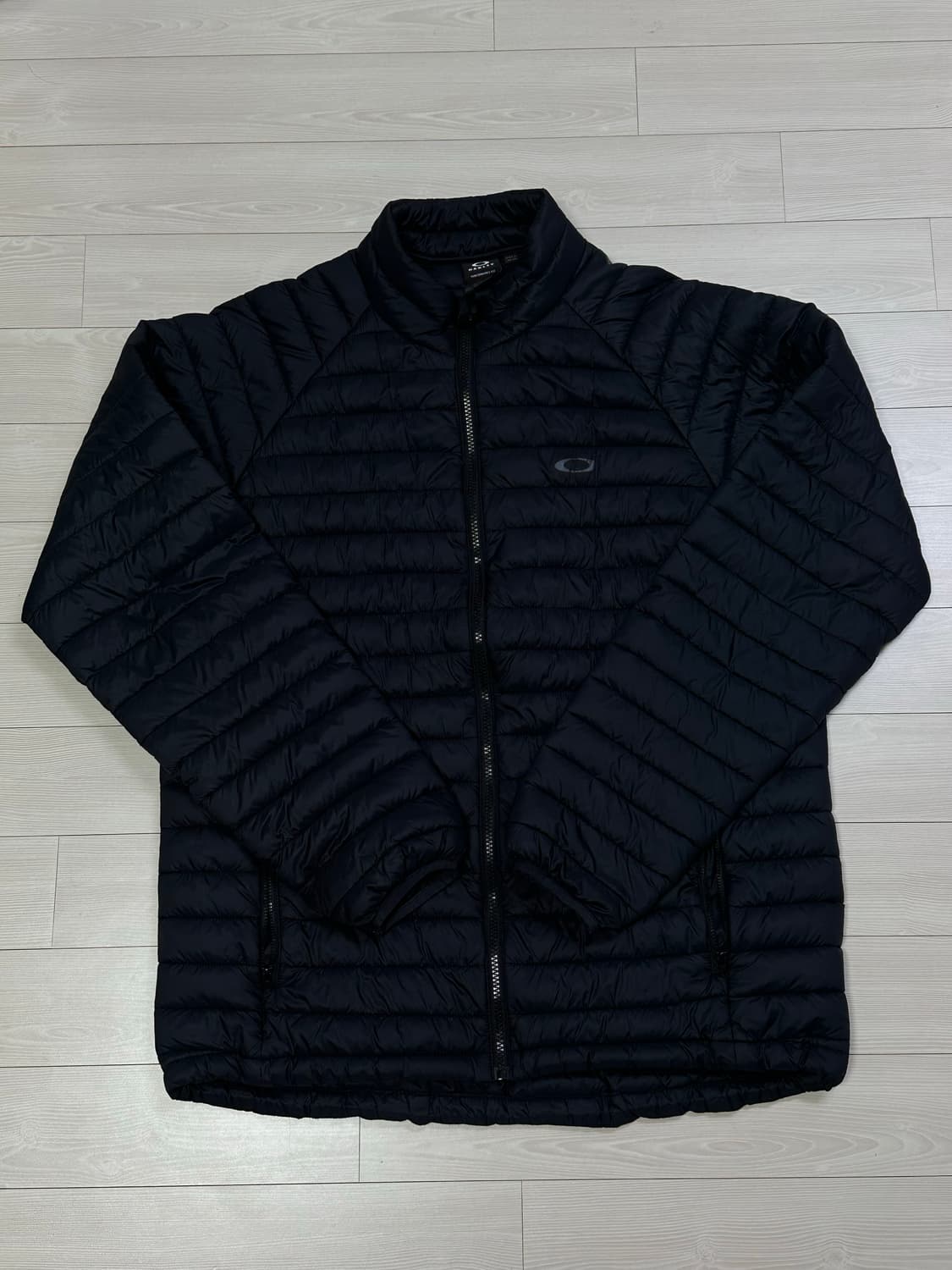 (24FW) 오클리 경량 패딩 XL 상품이미지1