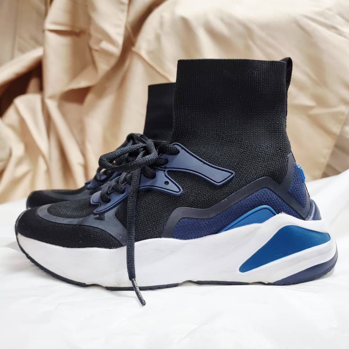 슈콤마보니 삭스 스니커즈 하이탑 운동화 (230mm) 미드솔 외 상태최상 상품이미지1