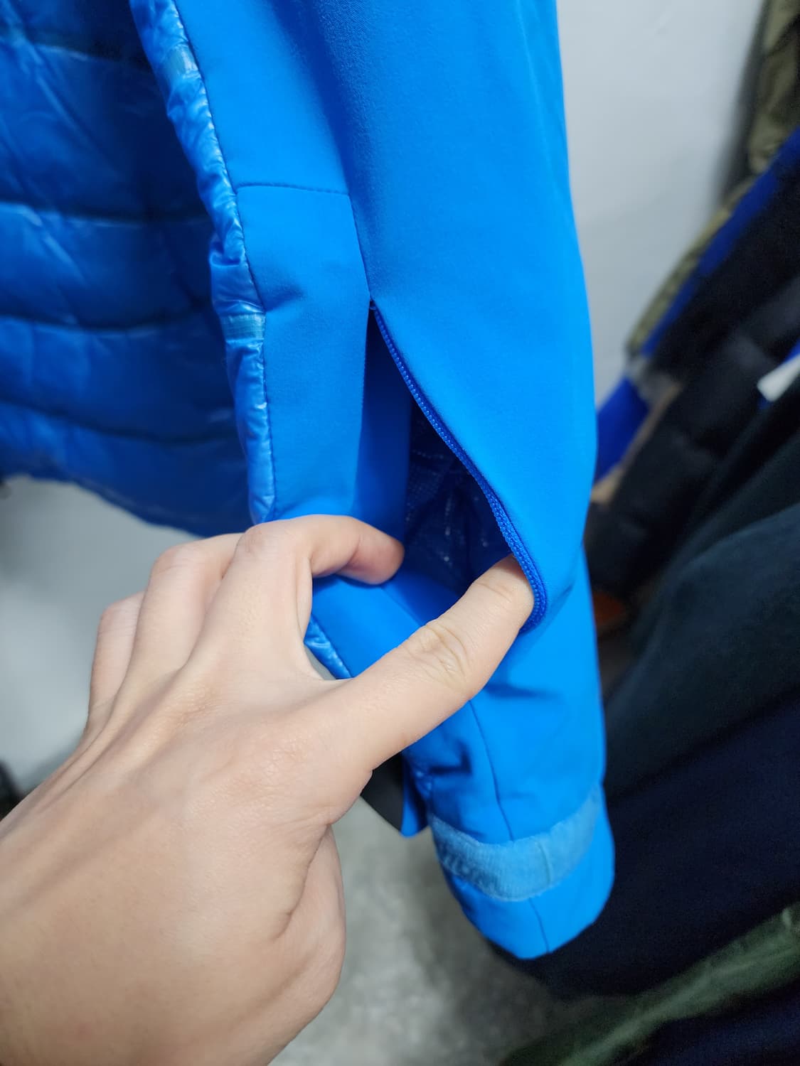 컬럼비아 티타늄 터보다운 경량패딩 상품이미지4