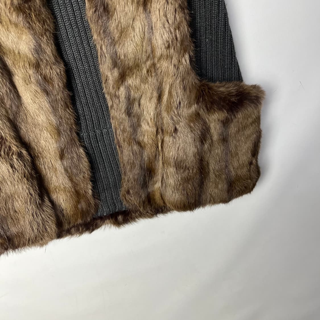 [Zadig&Voltaire] 쟈딕앤볼테르 토끼퍼 니트 베스트 상품이미지4