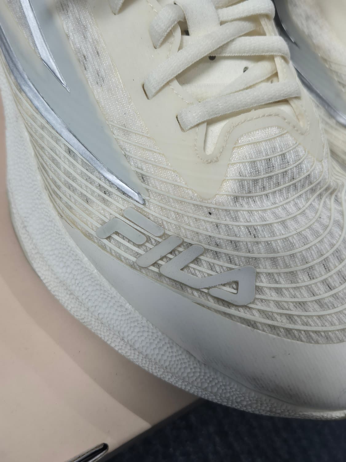 휠라 뉴런 임펄스 7  러닝화 280 (아이보리) 상품이미지5