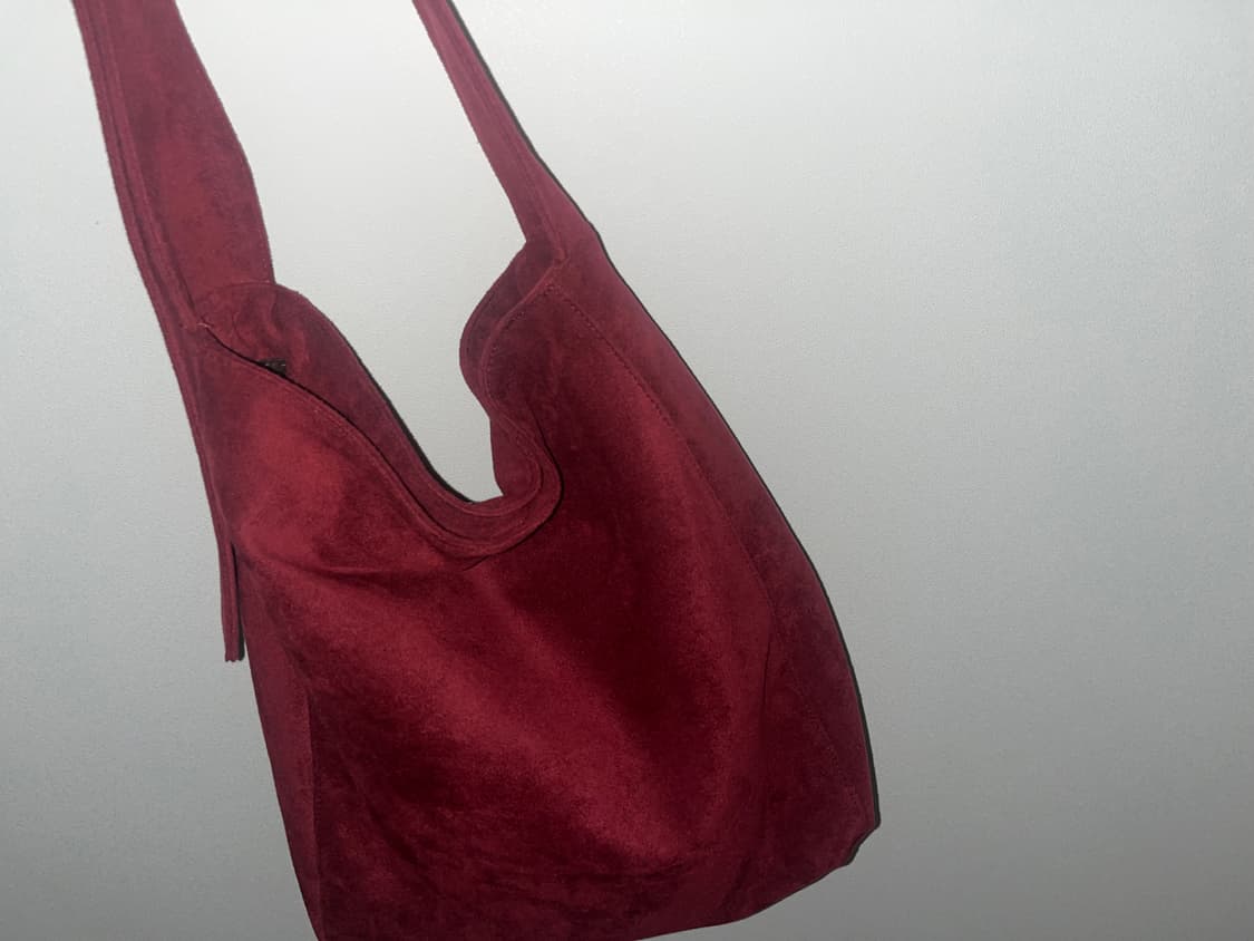 Burgundy suede shoulder bag 상품이미지4