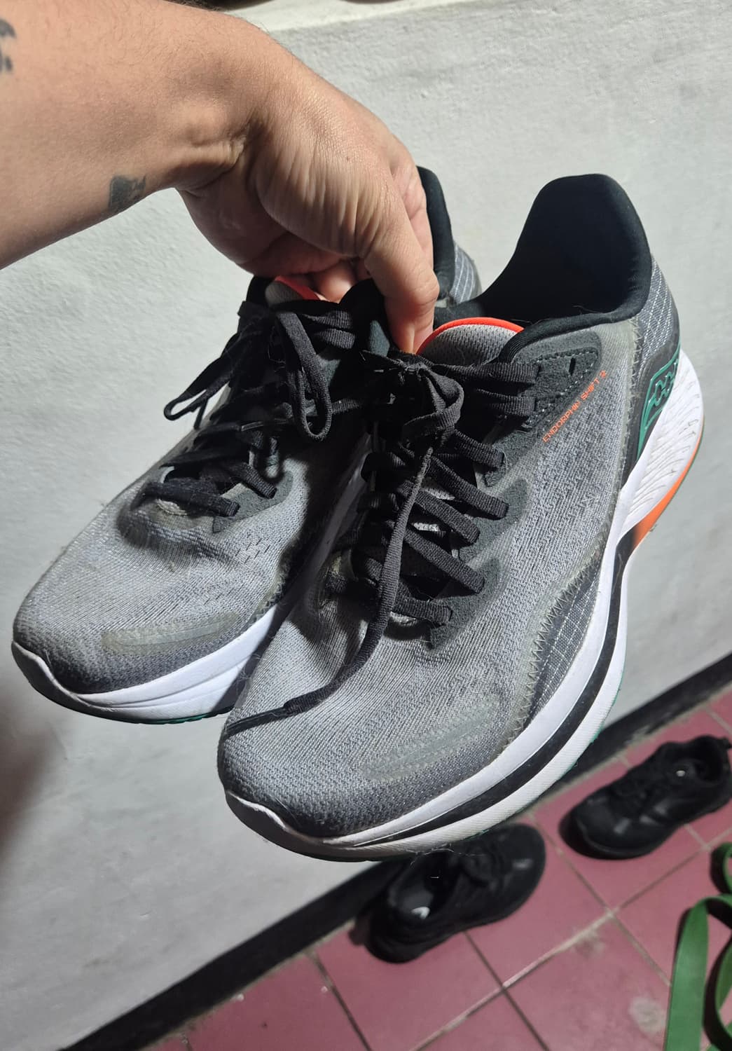 써코니 엔돌핀 시프트 265 (8.5) 사이즈 판매 상품이미지8