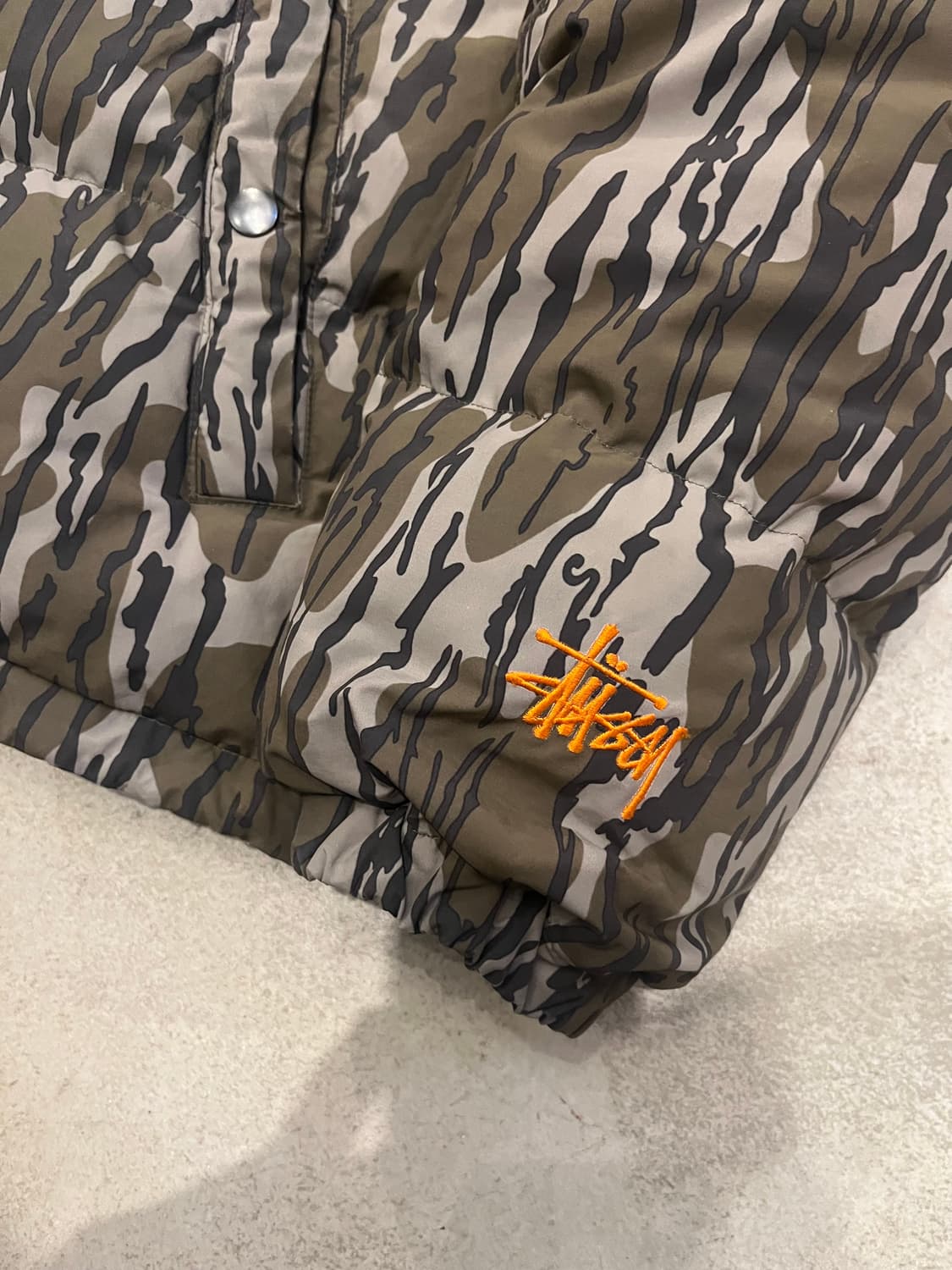 스투시 MOSSY OAK 다운 퍼피 상품이미지3