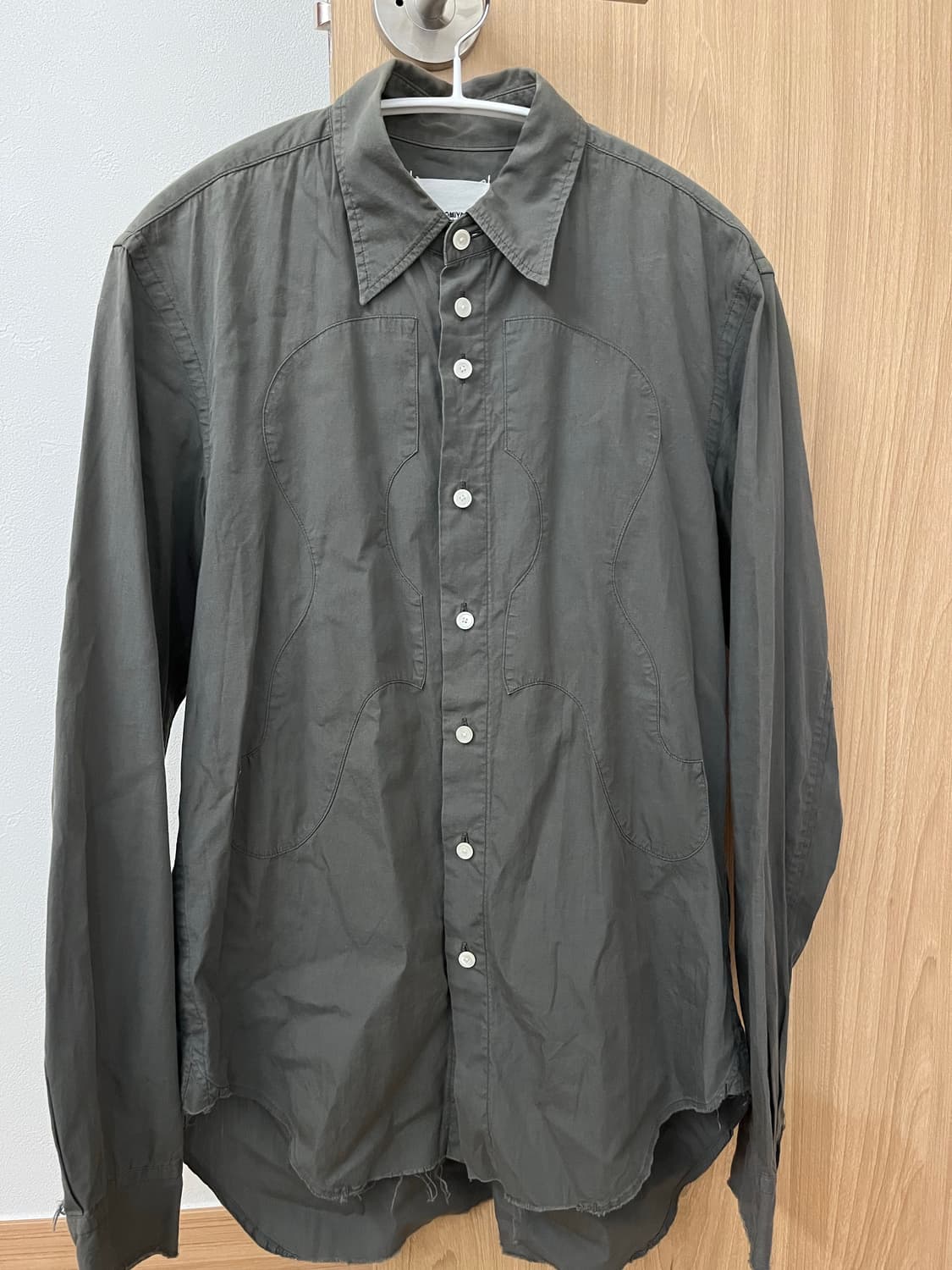 솔로이스트 셔츠 상품이미지1