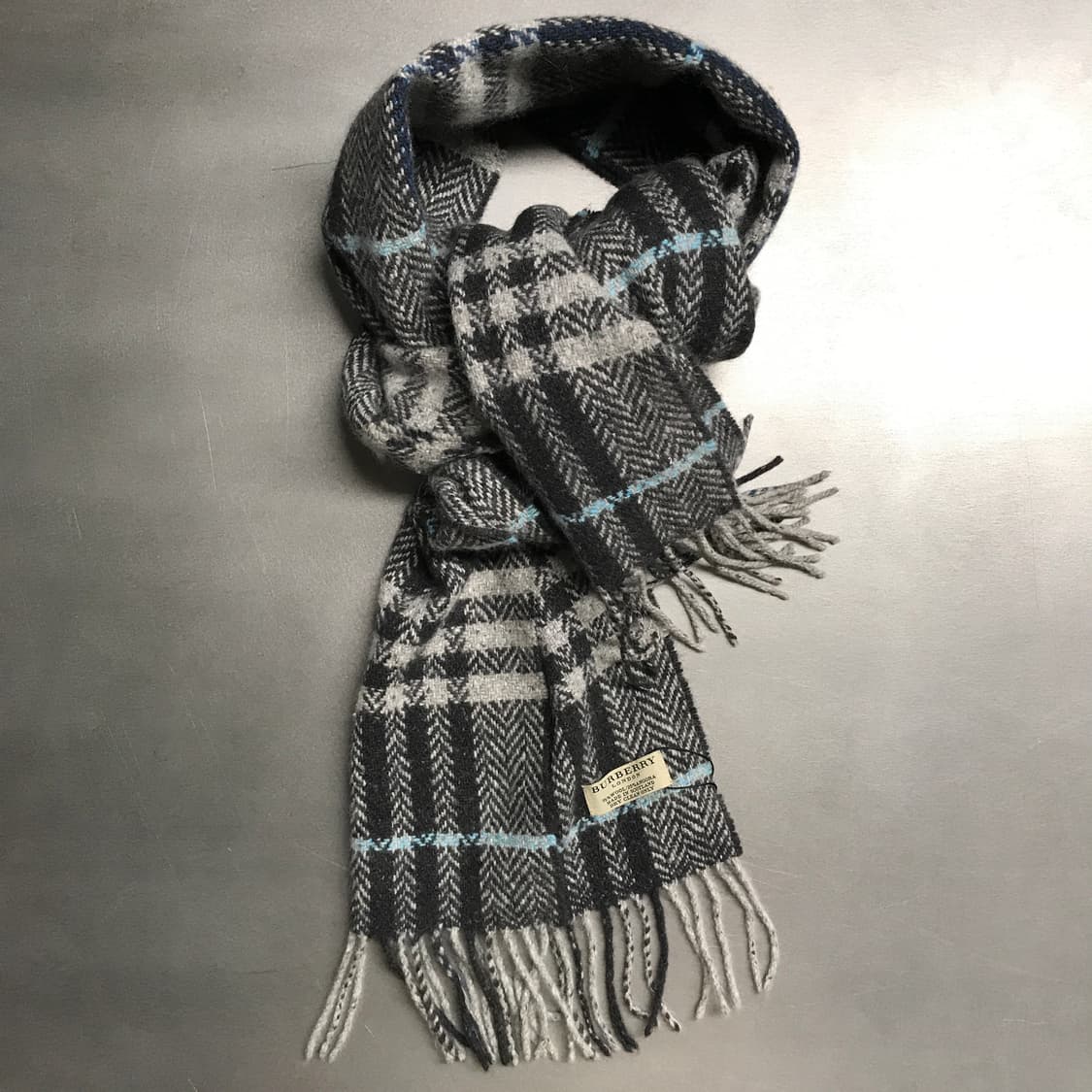 버버리 정품 울/앙고라 머플러 그레이 상품이미지4