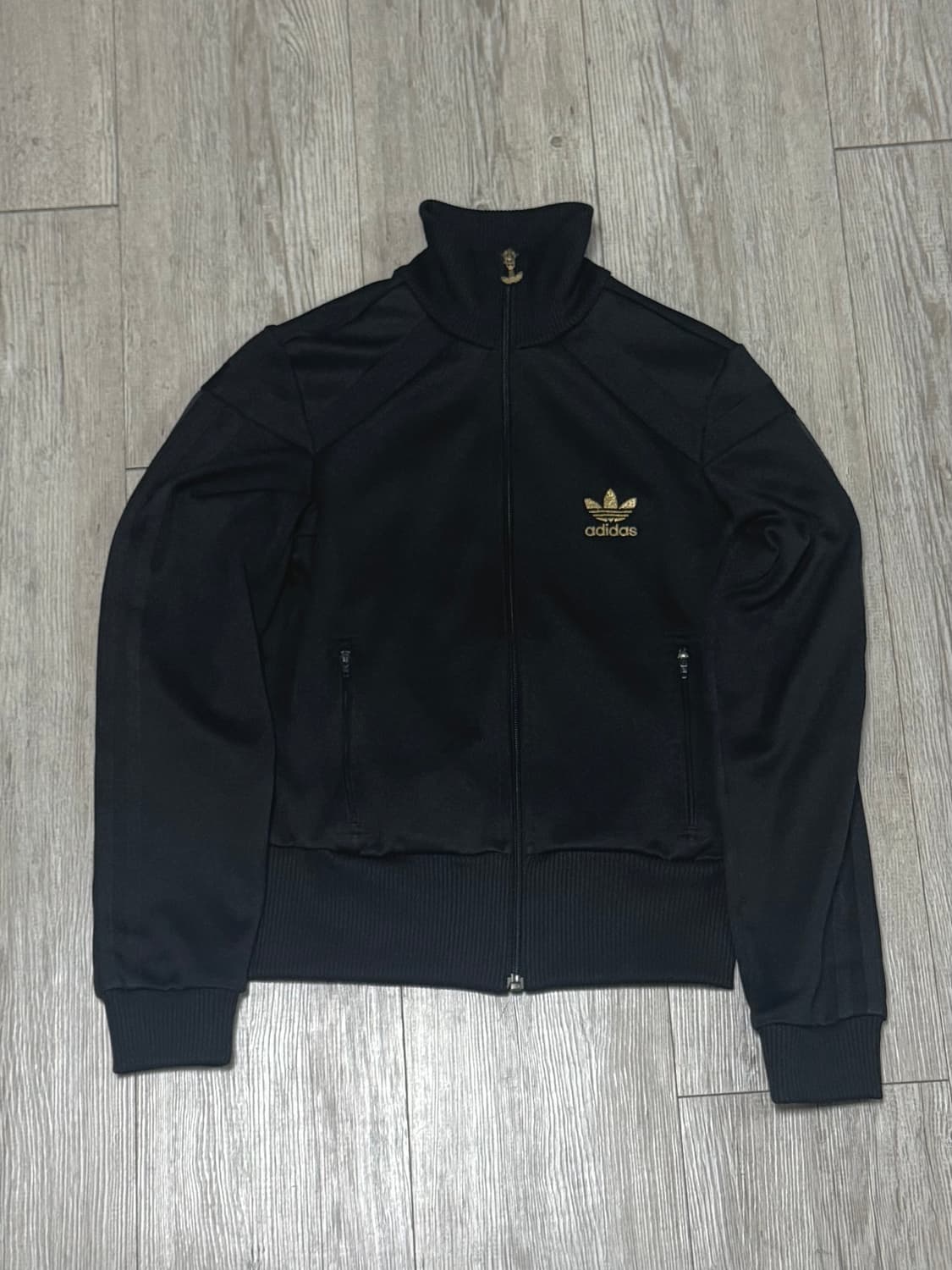 아디다스 금장 슬림핏 크롭져지 S 85 상품이미지1