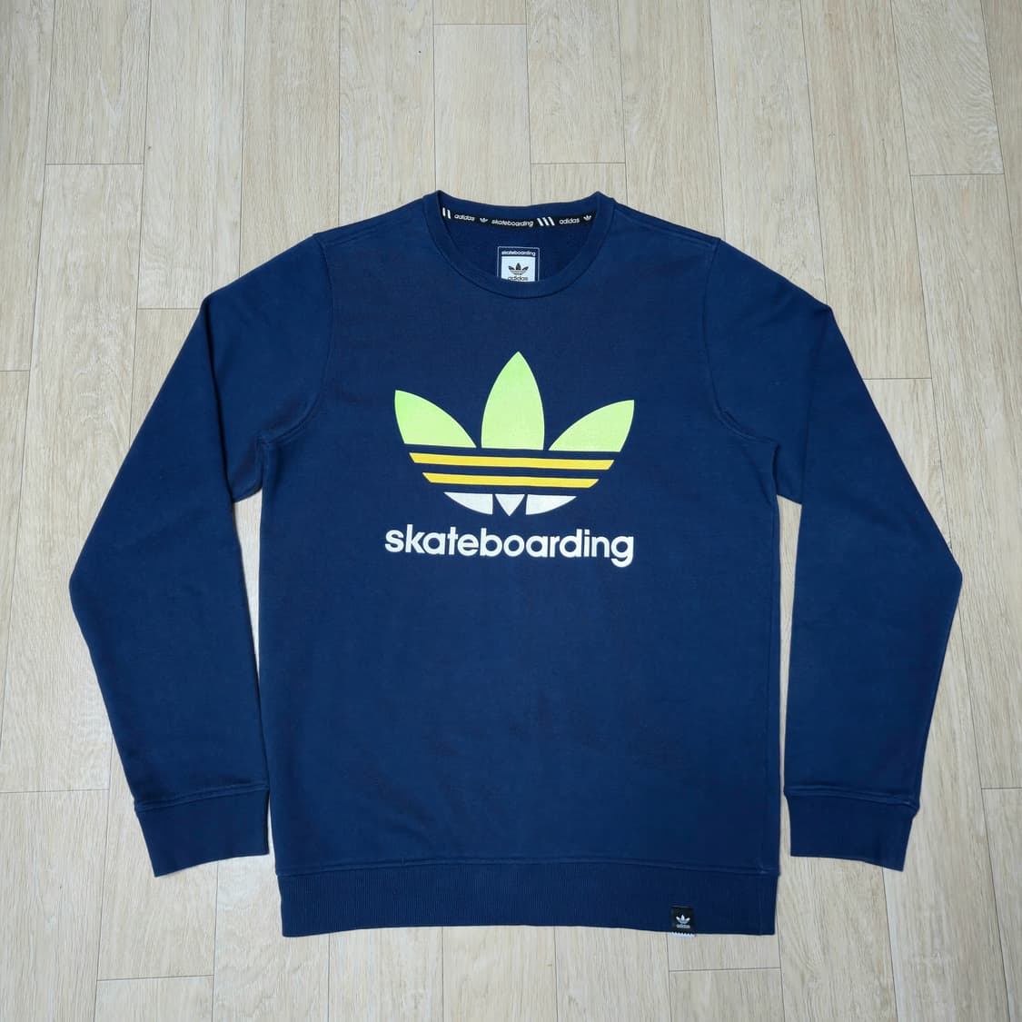 아디다스 스케이트보딩 네이비 맨투맨 상품이미지2