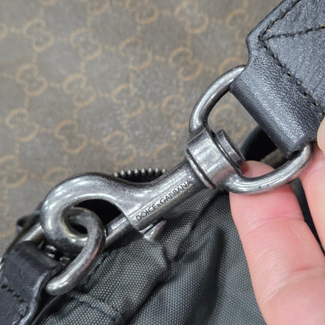 돌체앤가바나 플레이트 크로스백 상품이미지4