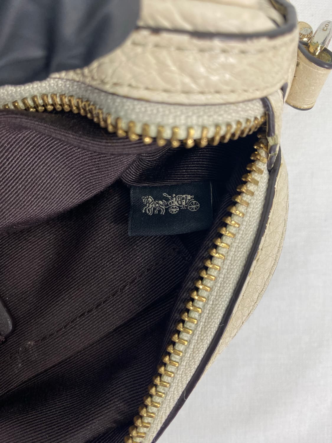 코치 레더 아이보리 체인 크로스백 <85> 상품이미지6