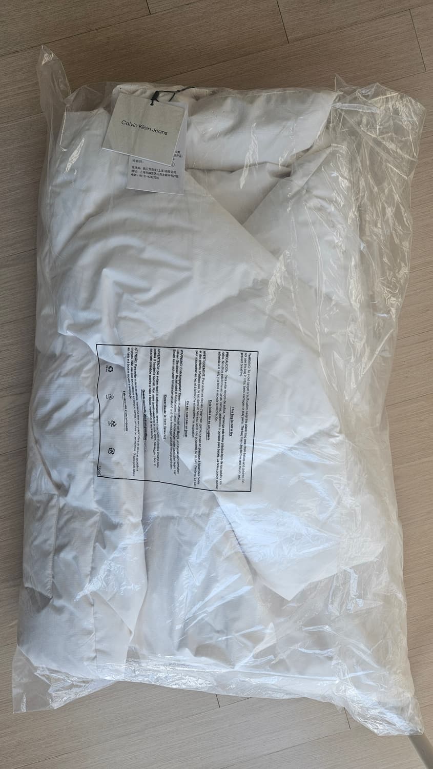 캘빈클라인 여성 숏패딩 아이보리 47D577G 상품이미지3