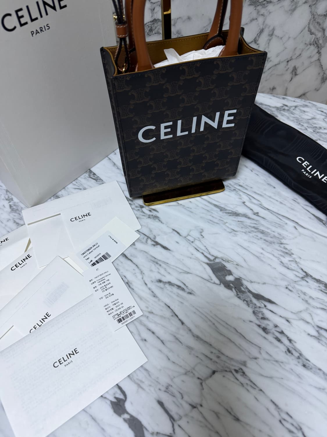 셀린느 트리옹프 캔버스 카바스 미니 토트백 크로스백
미니 상품이미지3