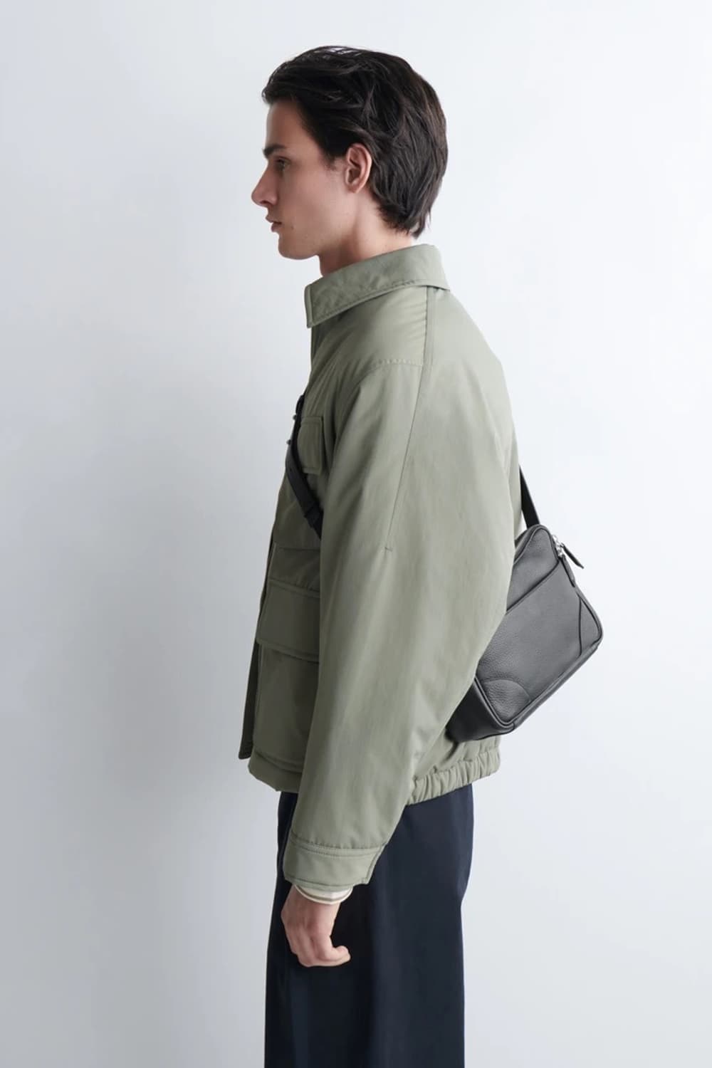 COS 클래식 크로스바디 백 레더 상품이미지3