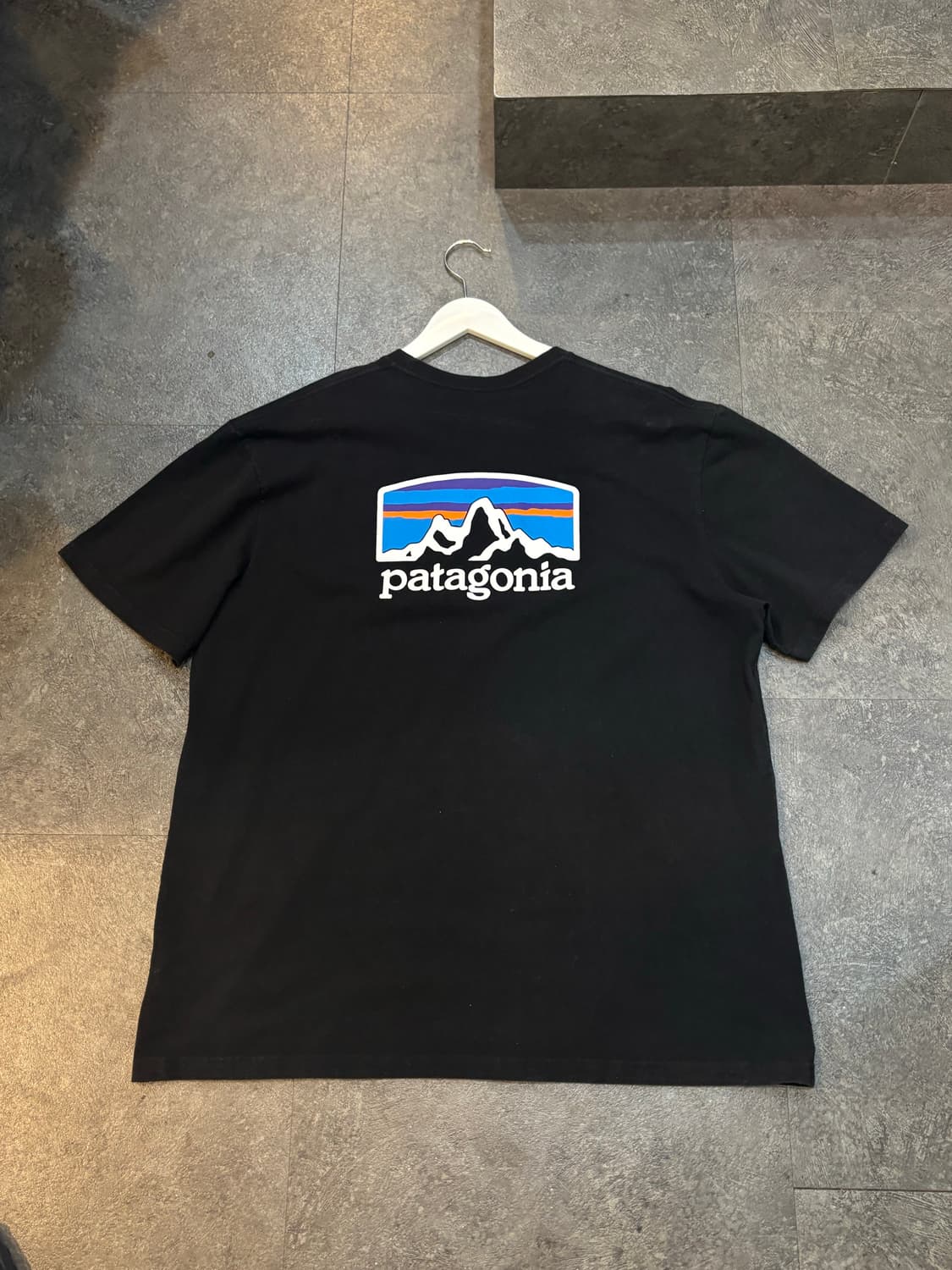 파타고니아 반팔 티셔츠 블랙 XL사이즈 상품이미지3