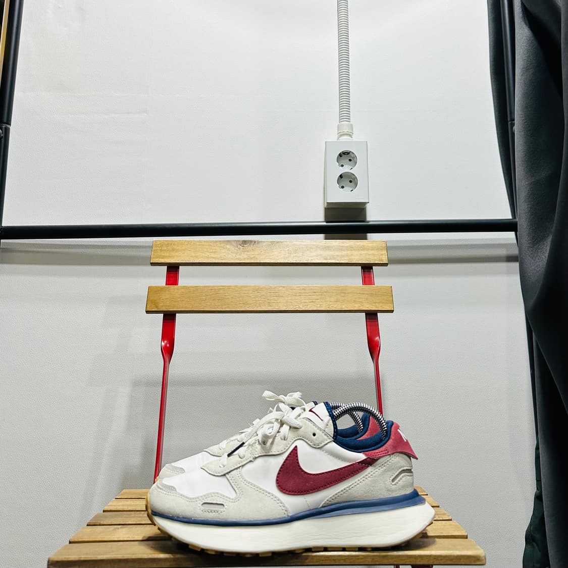 240) 나이키 운동화 여성 여자 신발 피닉스 와플 그레이 레드 상품이미지3