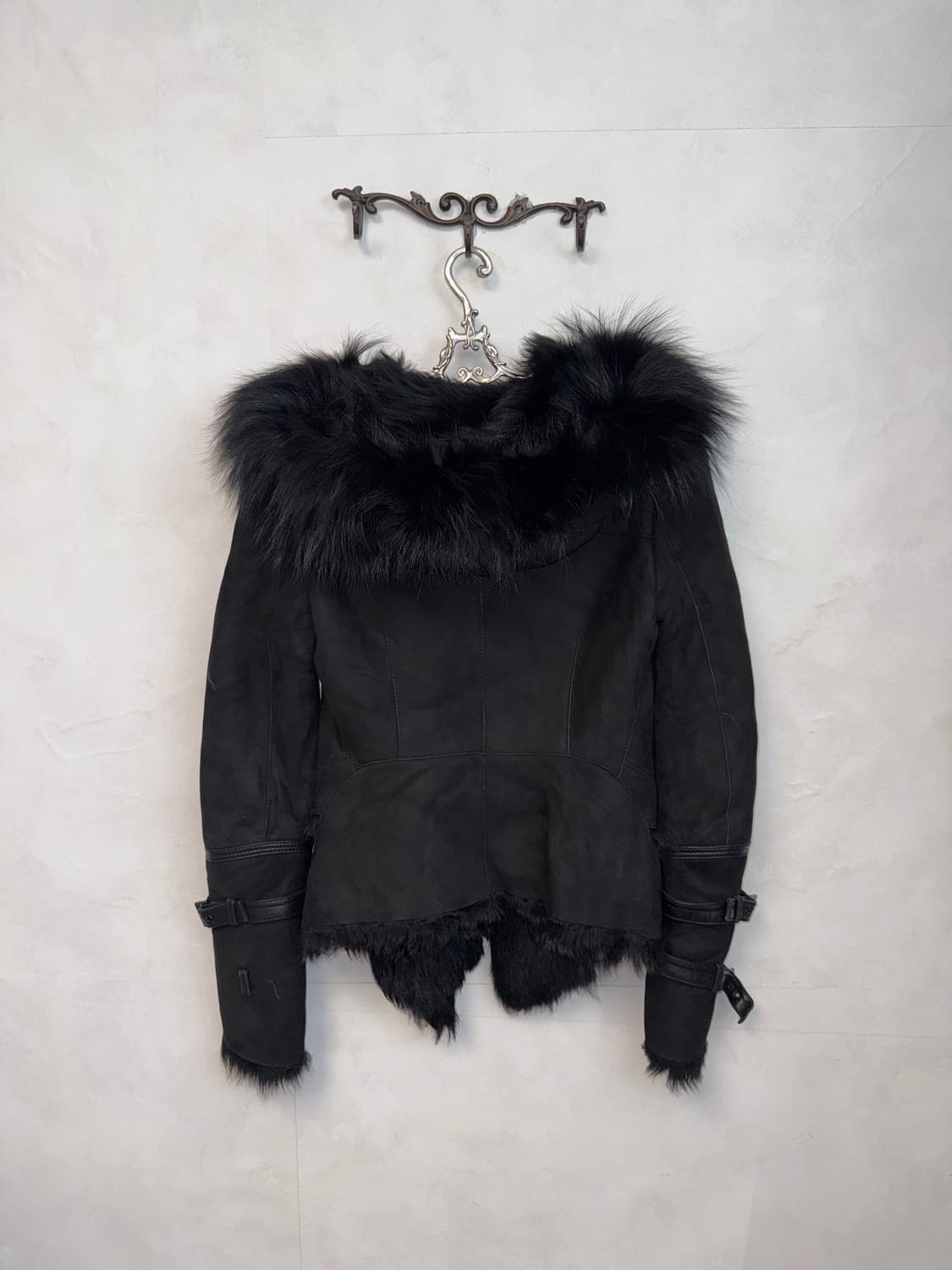 Black lamb skin buckled fur hood mustang 상품이미지4