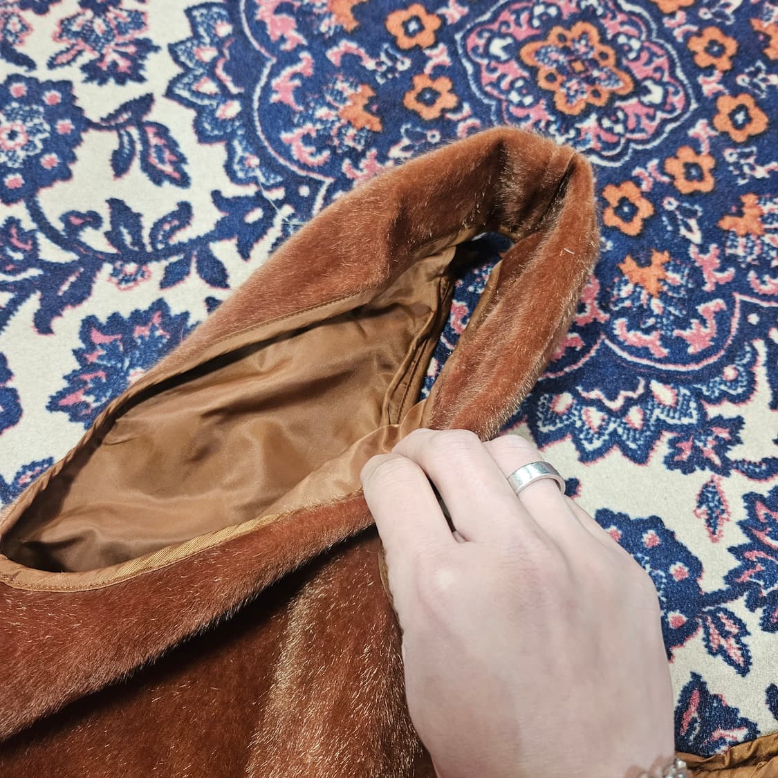 엠마커(M.marker) 브라운 퍼 빅 쇼퍼백 Free 상품이미지4