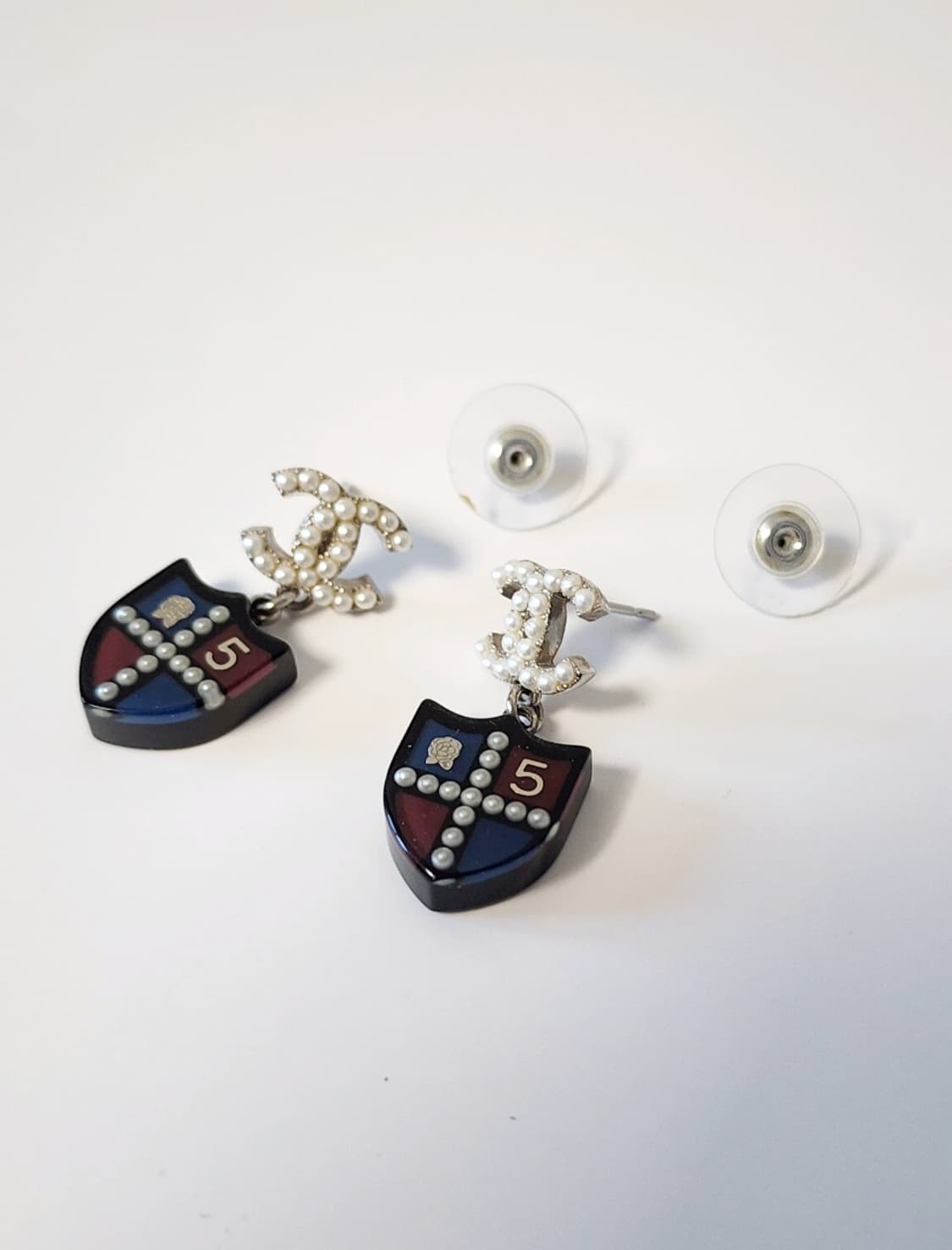 샤넬 CC로고 방패 드롭 귀걸이  상품이미지6