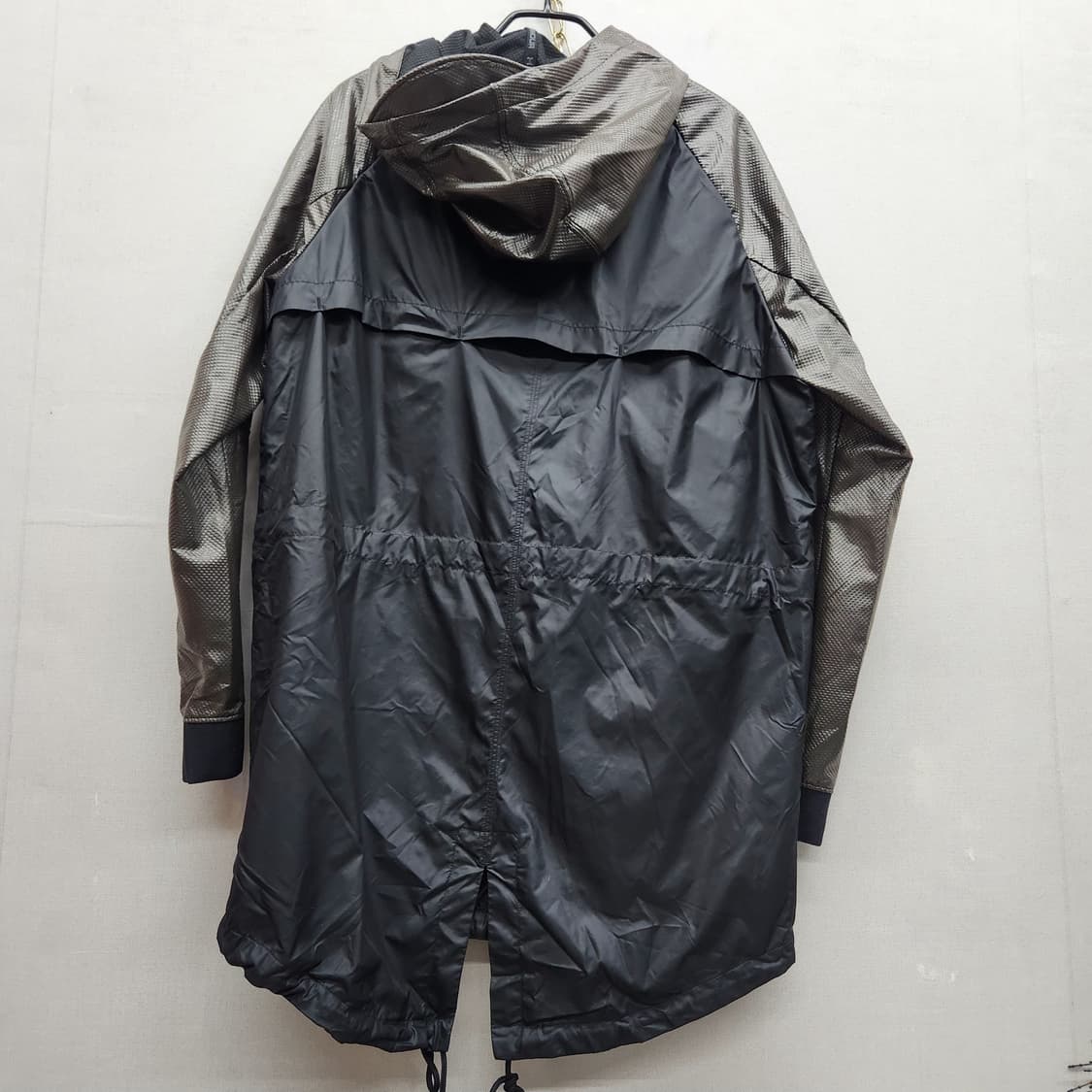 언더아머 퍼페추얼 프린트 후드 파카 투웨이 바람막이 L(L) 상품이미지5