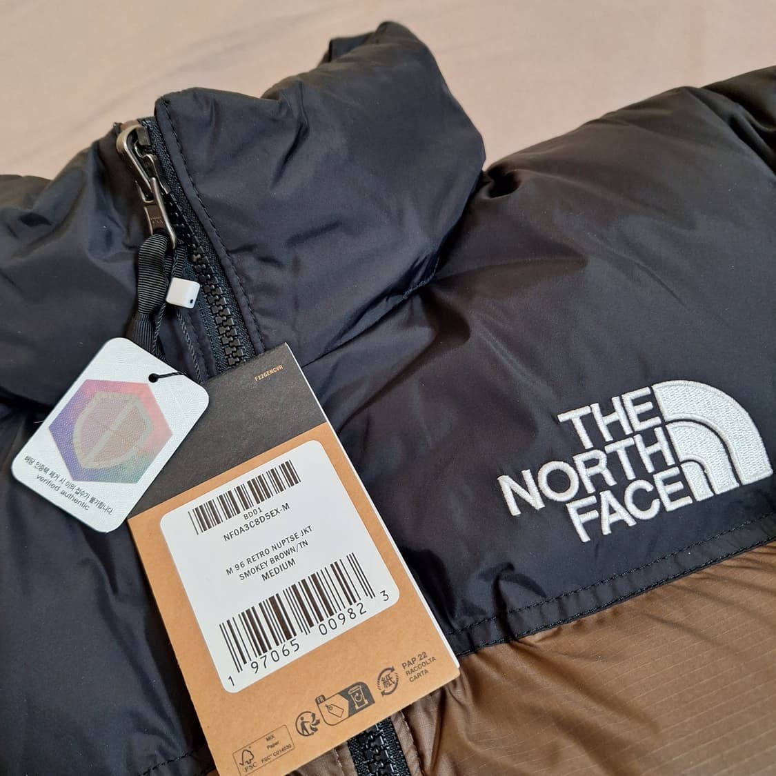 노스페이스 해외판 눕시 스모키브라운 M사이즈 상품이미지4