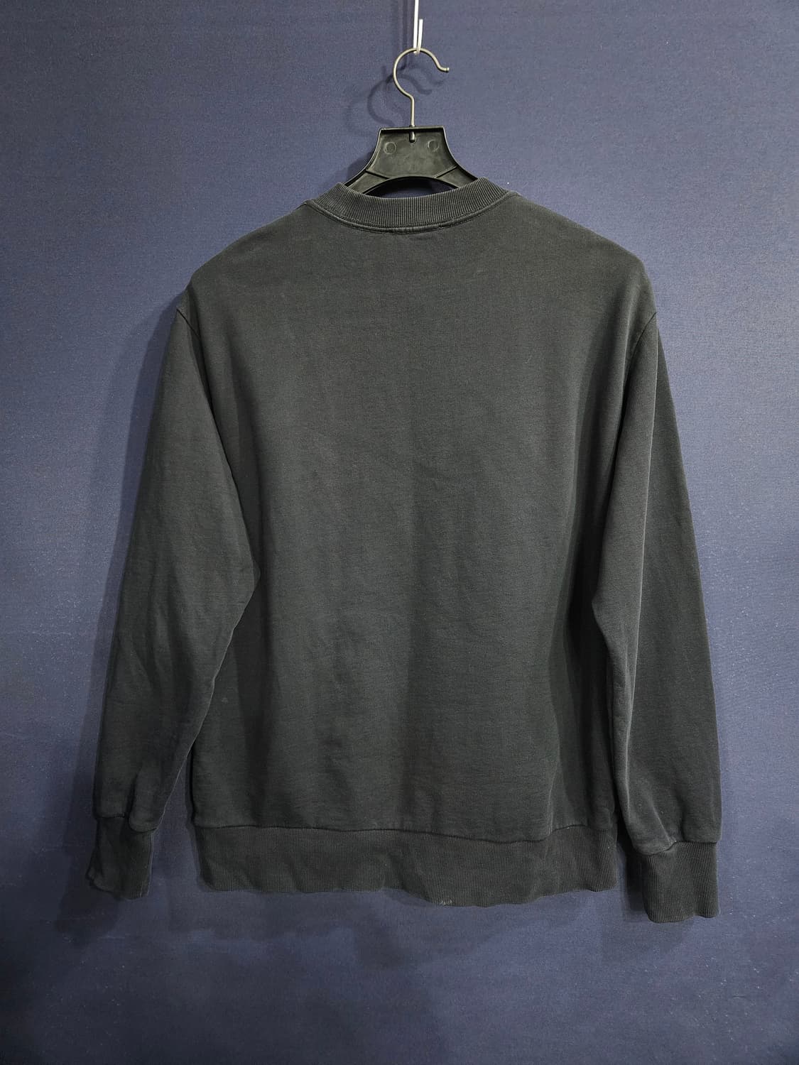 디젤 블랙컬러 남성 105 맨투맨  상품이미지2