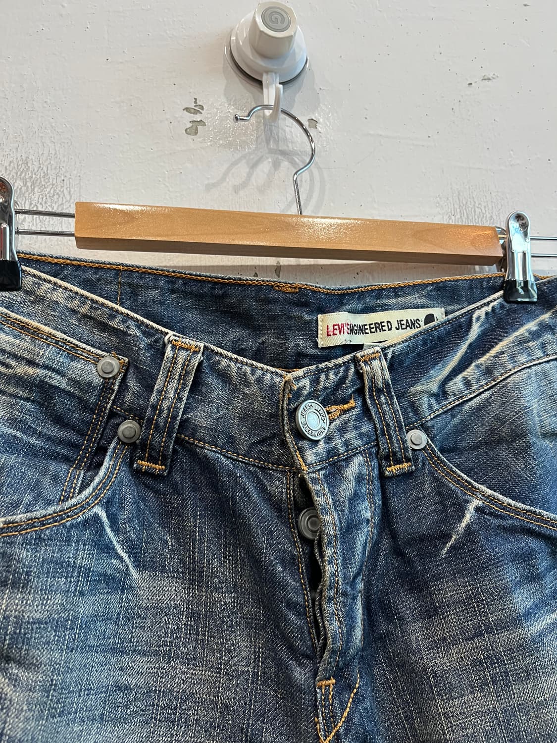 리바이스 엔지니어드진 28 상품이미지2