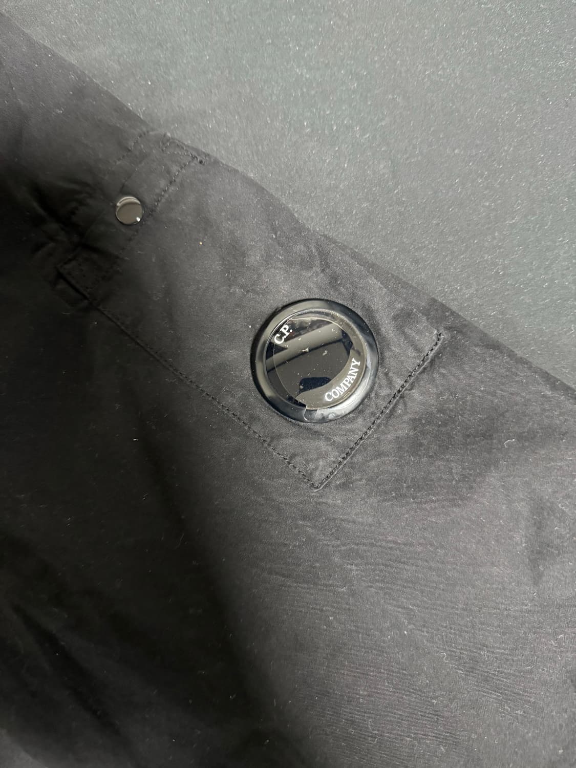 C.P. 컴퍼니 개버딘 가먼트 다이드 유틸리티 셔츠 블랙 - 21SS 상품이미지2