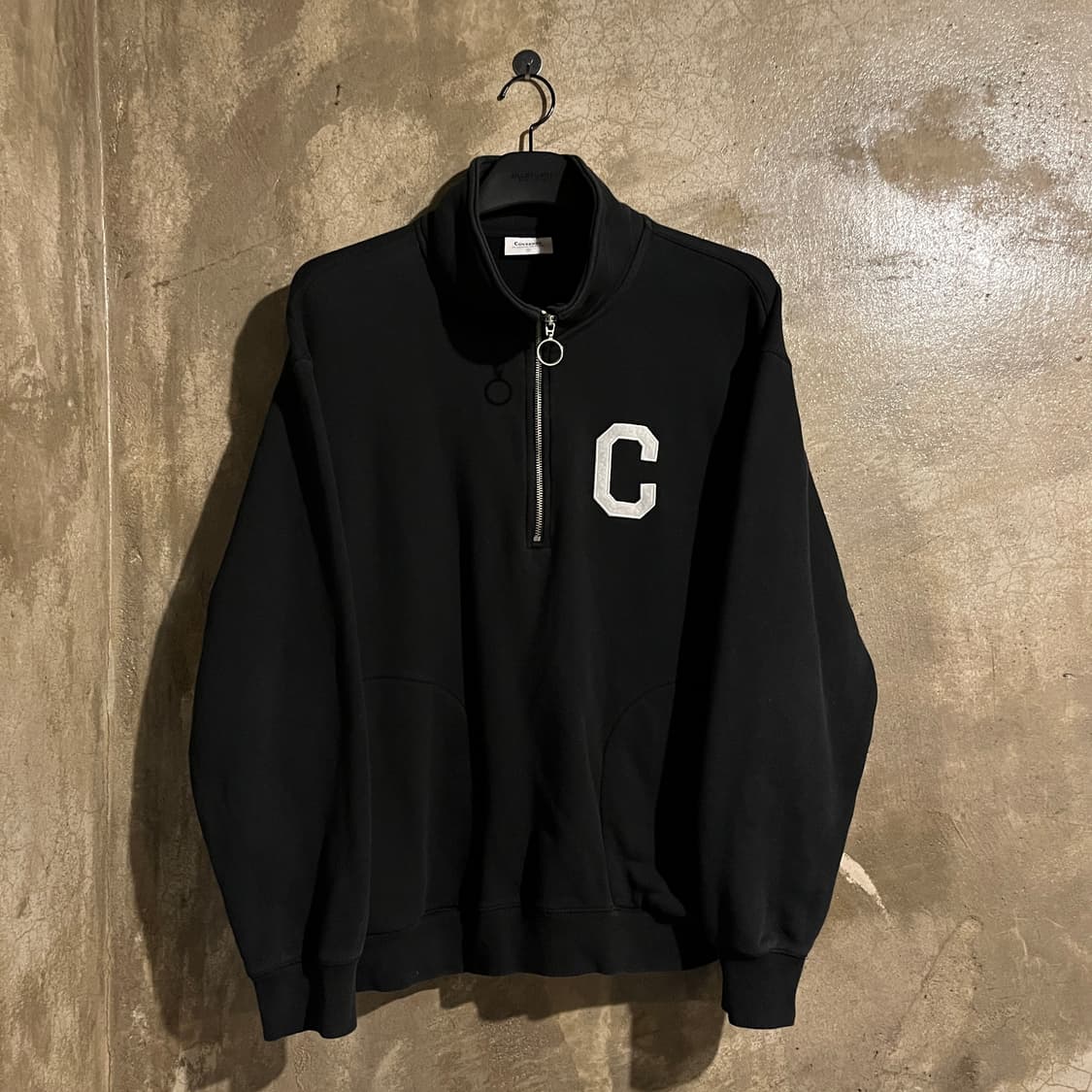 커버낫 반집업 맨투맨 상품이미지1