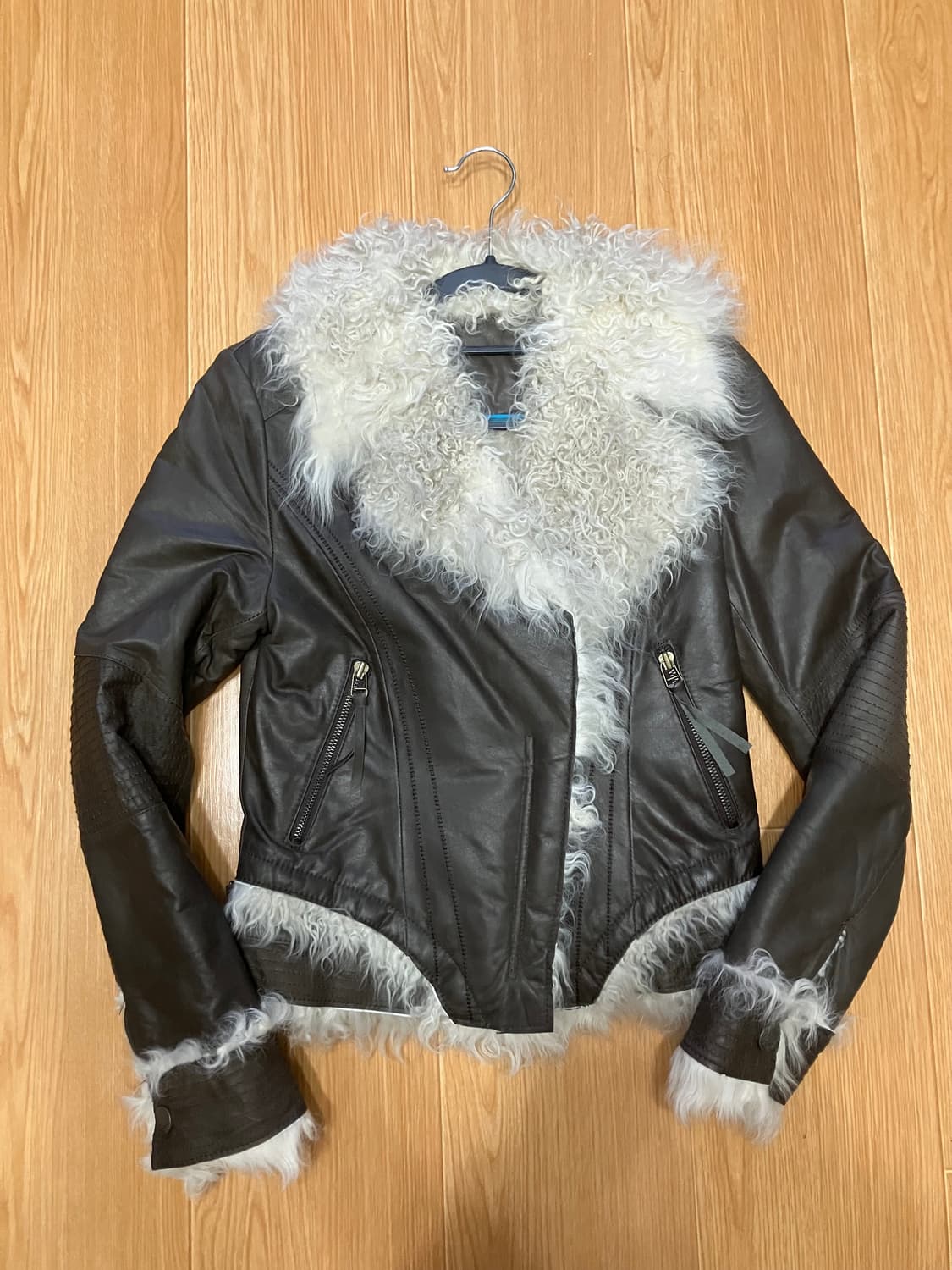 vtg gal sheep leather mustang 상품이미지1