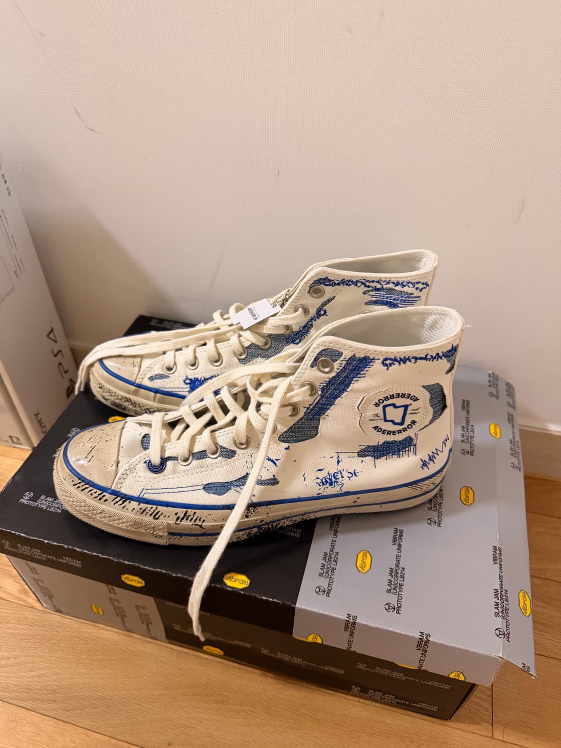 아더에러 컨버스 콜라보 상품이미지1