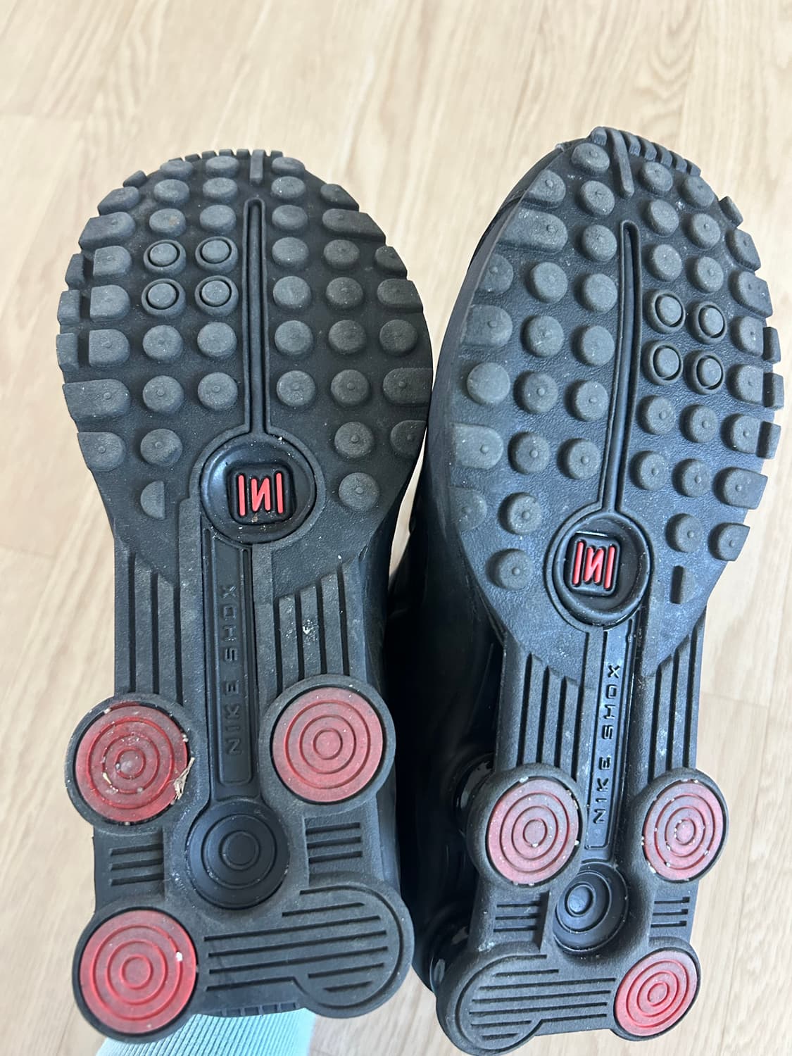 (W) 나이키 샥스 R4 블랙 상품이미지2