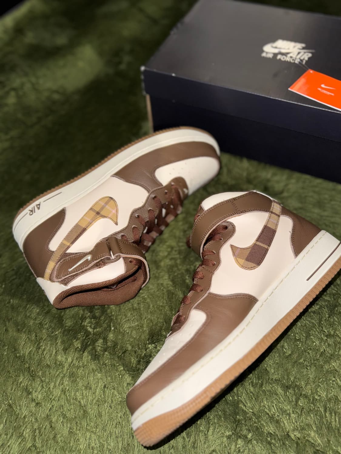 [290] 나이키 에어포스 1 미드 '07 LX 카카오 와우 앤 페일 상품이미지4