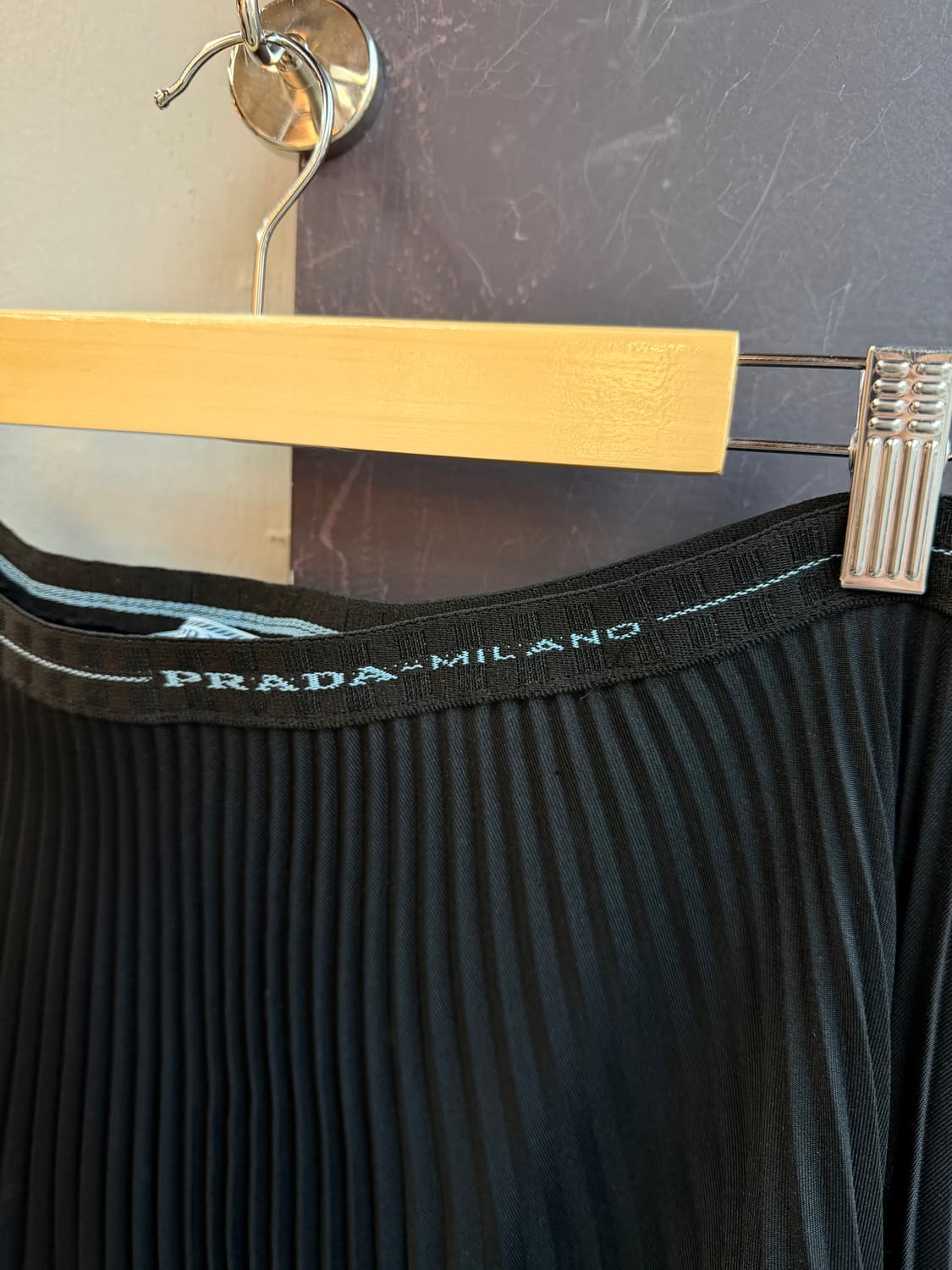40S/ 프라다 로고밴딩 플리츠 스커트 상품이미지5