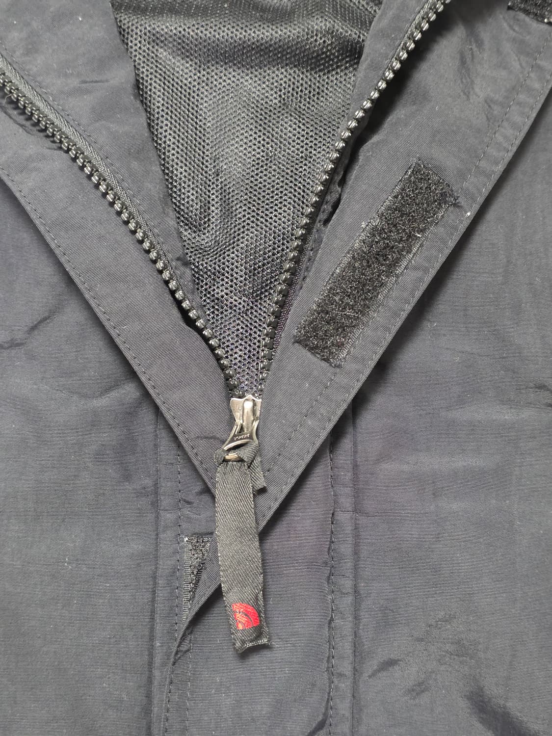 노스페이스 포켓 바람막이 검정 100(L) 상품이미지3