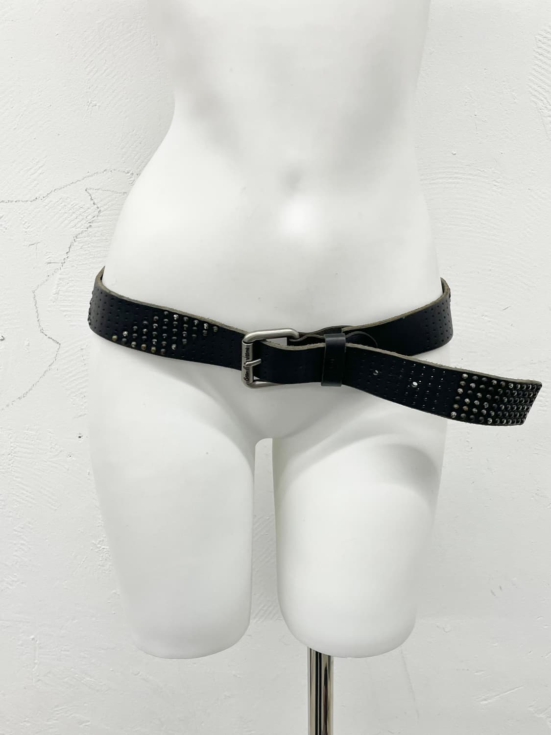 빈폴 리얼레더 블랙 스터드 버클 벨트 상품이미지2