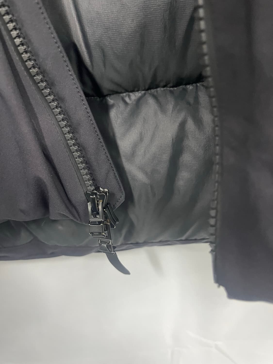 룰루레몬 패딩자켓 프리마로프트 L사이즈 상품이미지5