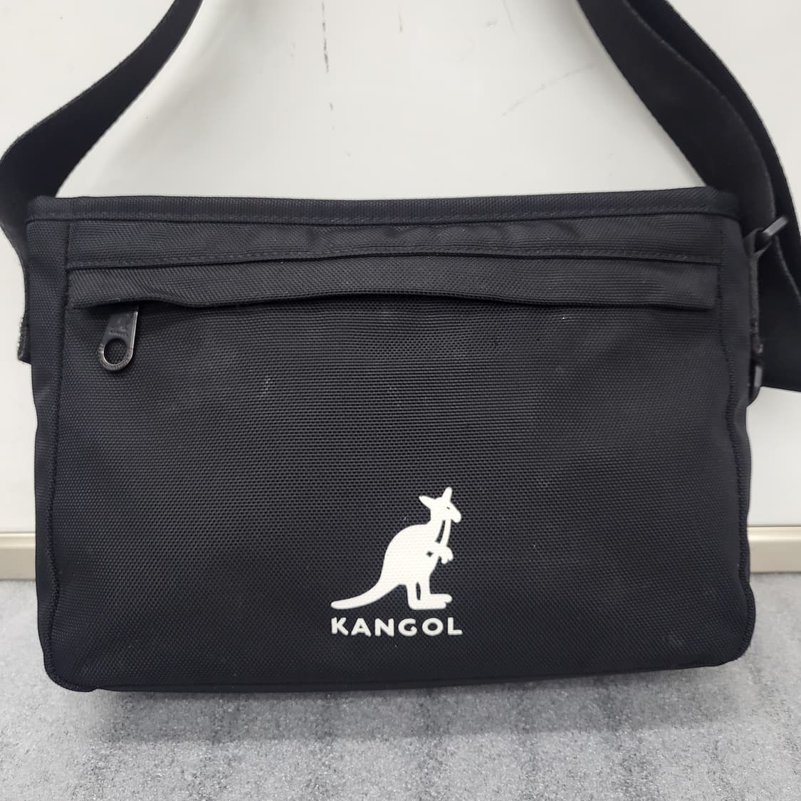 캉골 정품 크로스백 블랙 26x18x8cm 상품이미지2