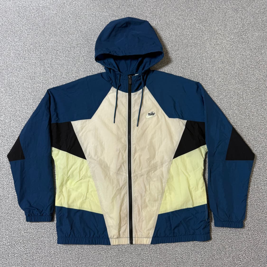 [정가 13만원] 나이키 헤리티지 윈드러너 바람막이 L 상품이미지1