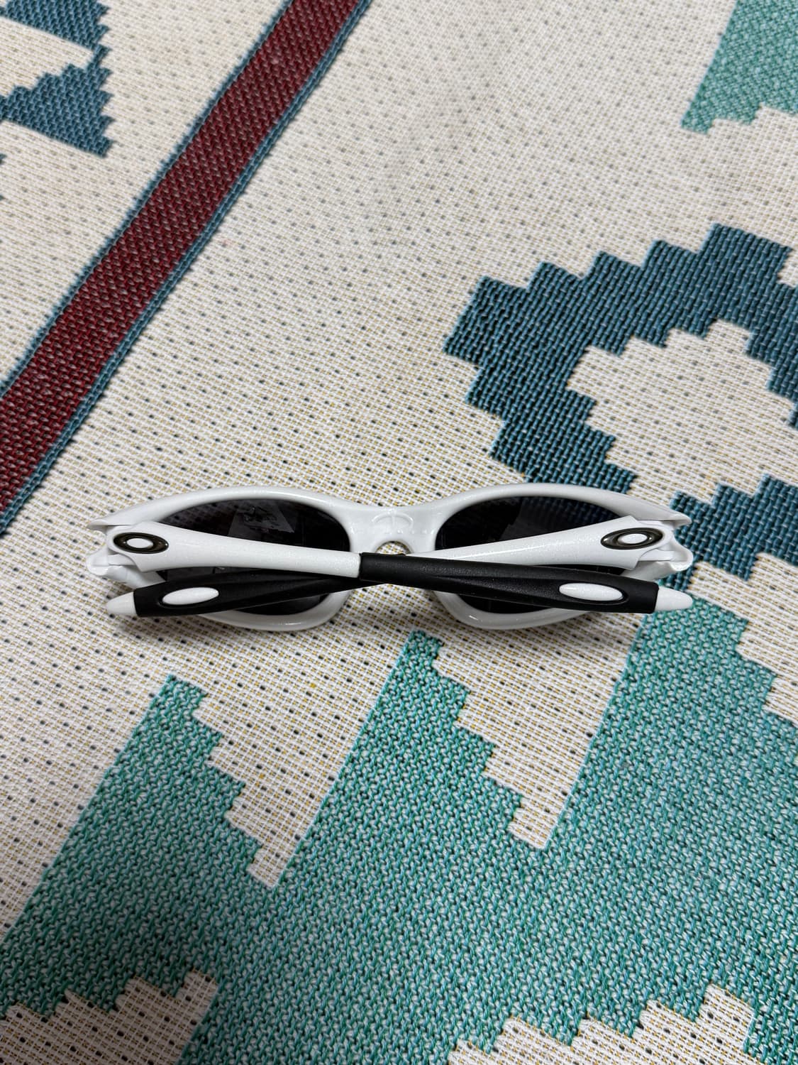 오클리 미뉴트 1.0 펄화이트 1세대 상품이미지5