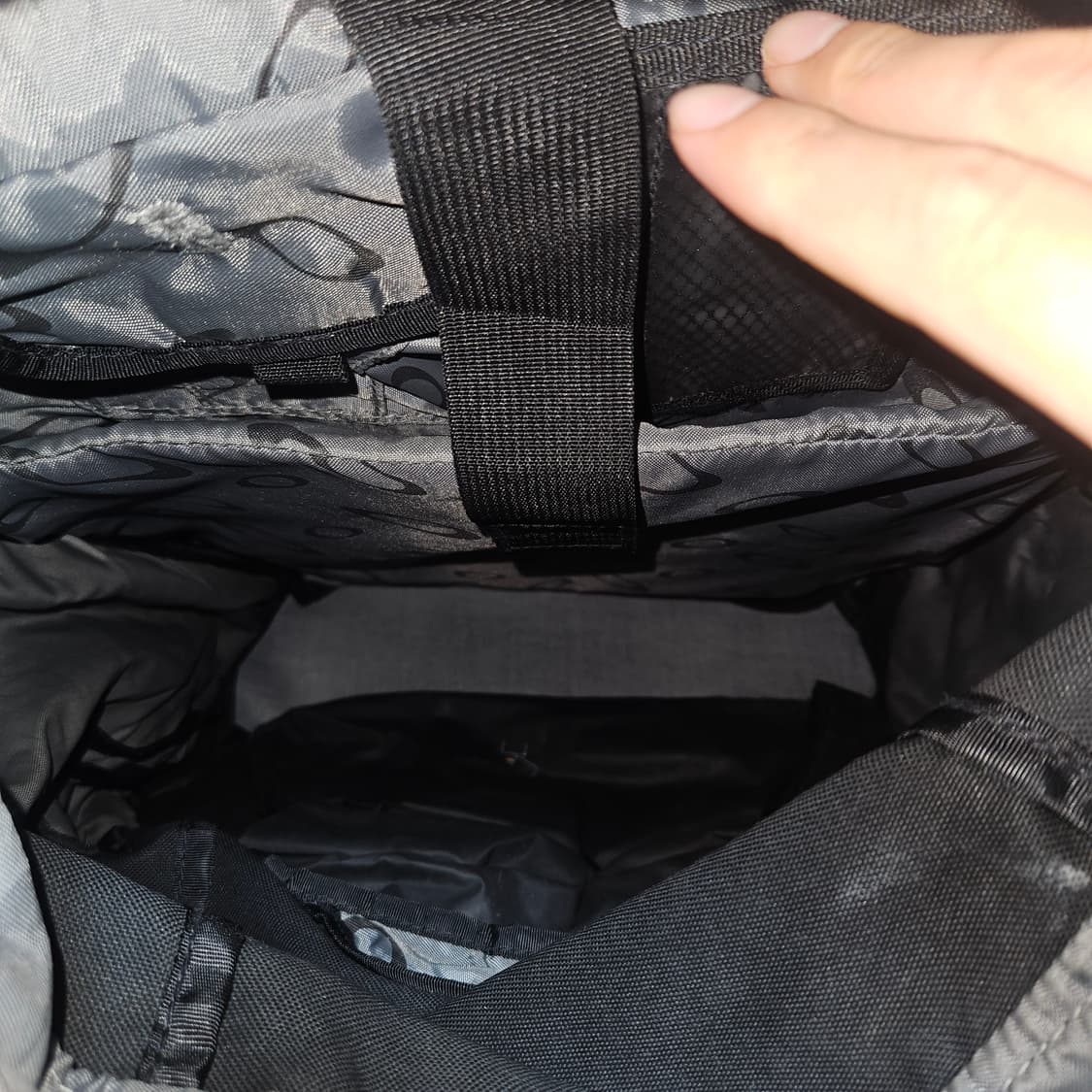 오클리 아이콘로고 테크니컬 백팩 상품이미지4