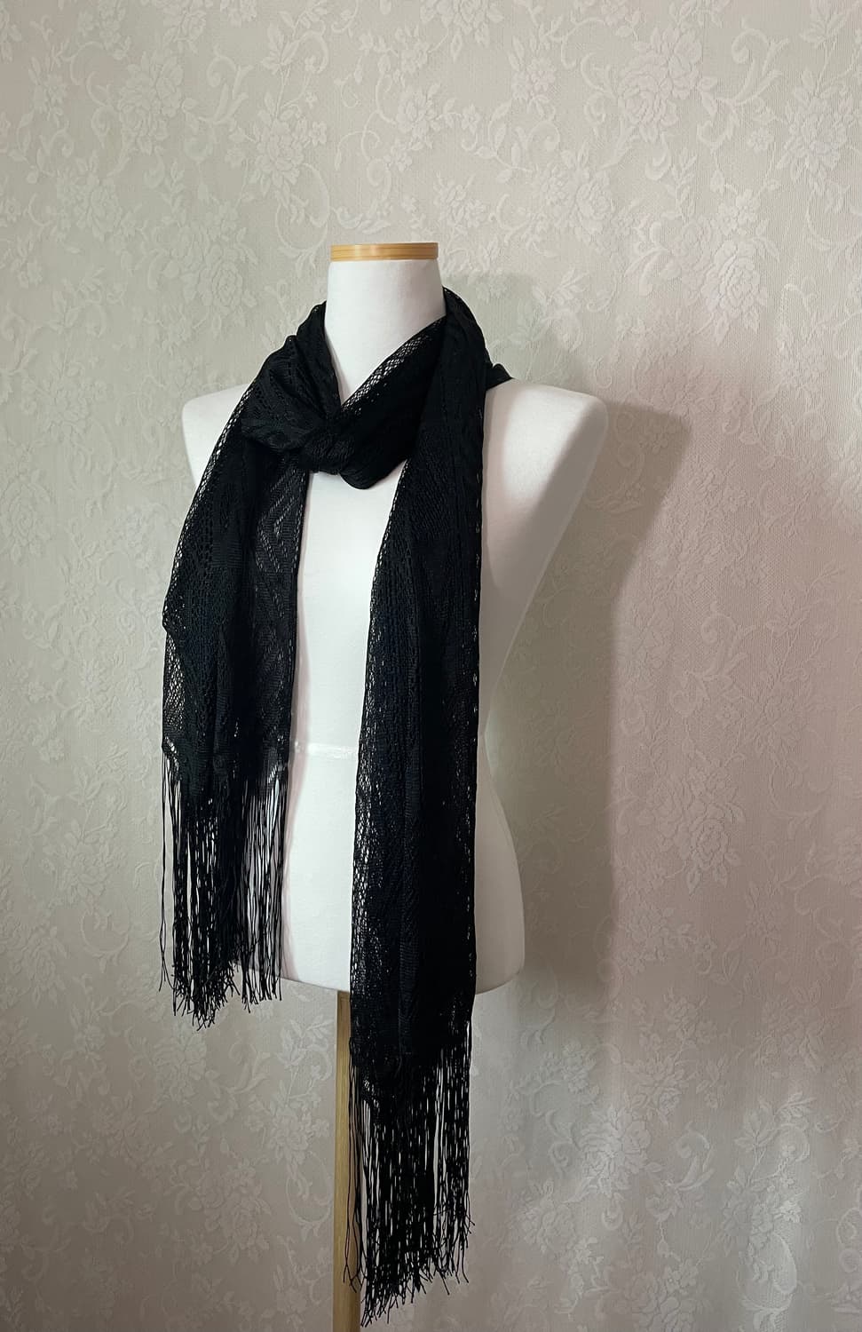 미셸클랑 레이스 프린지 숄 스카프 / 블랙 시스루 숄 상품이미지1
