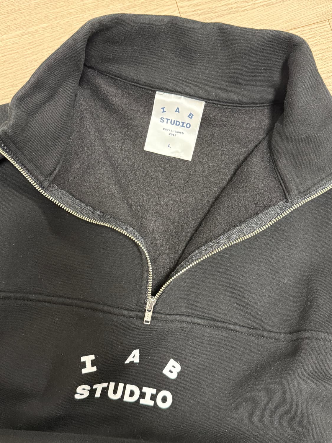 [L] IAB Studio 하프집업 블랙 상품이미지4