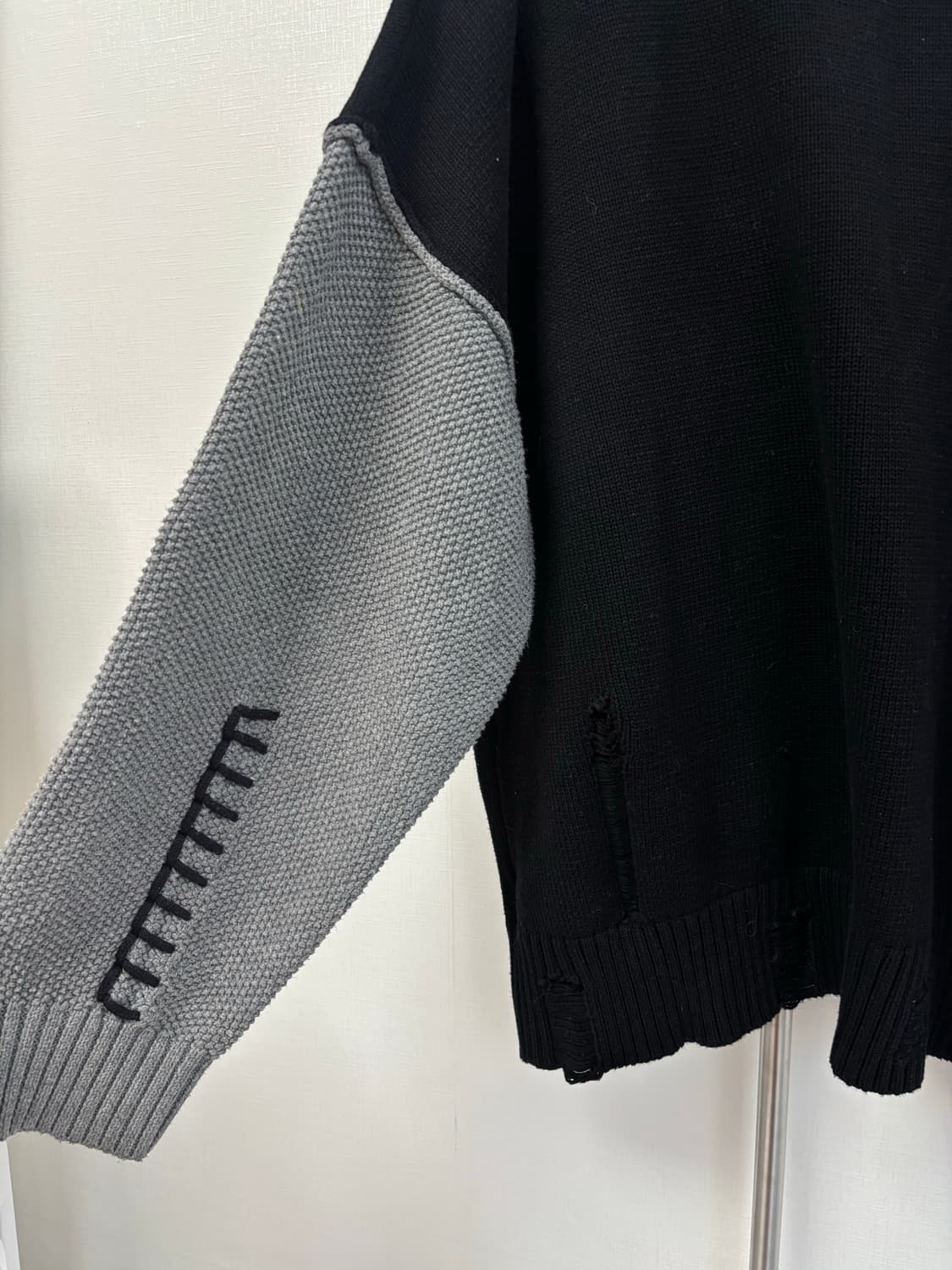 그런지 그레이 배색 오버사이즈 풀오버 상품이미지5