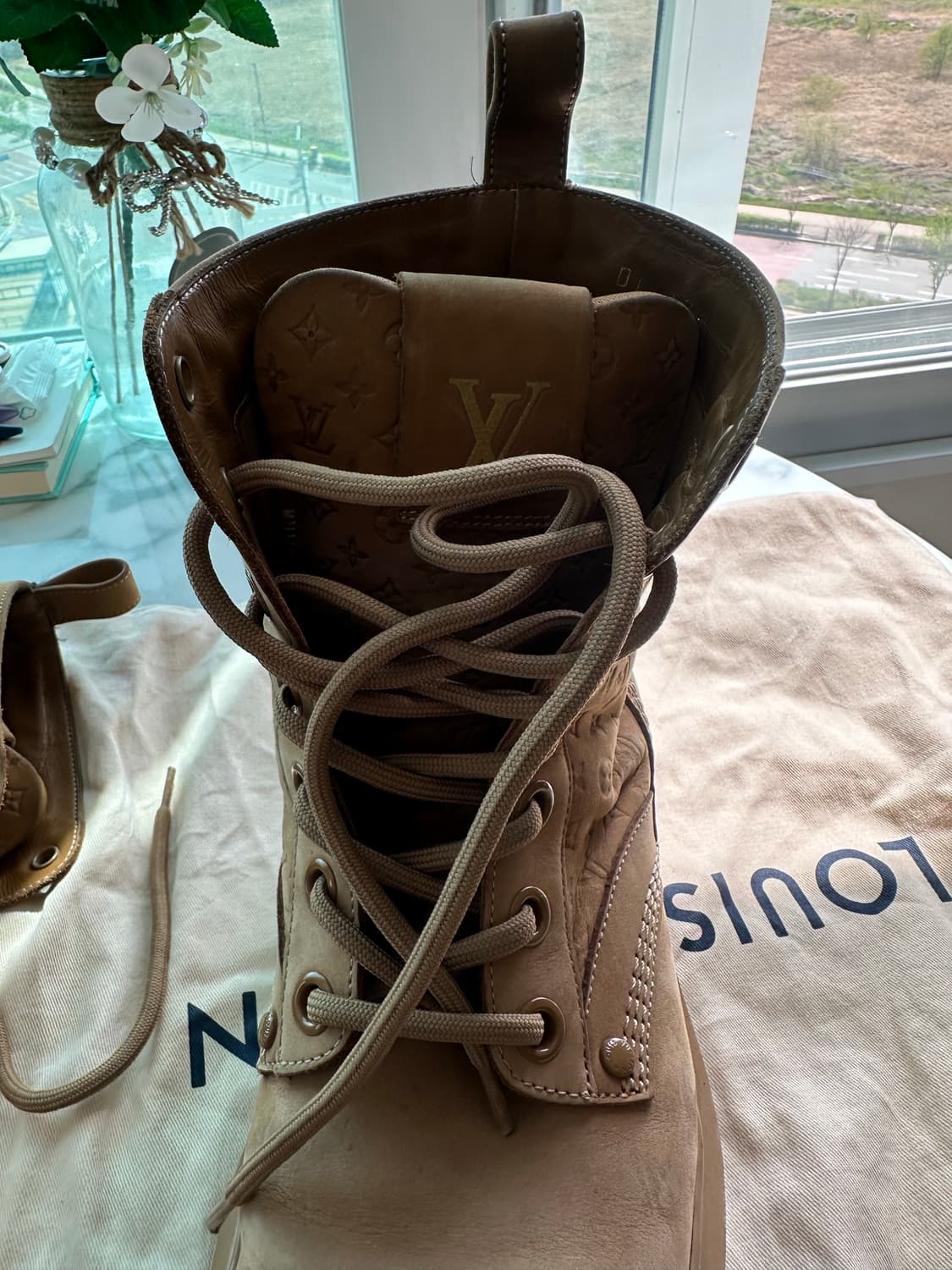 루이비통 모노그램 레인저 누벅 부츠 상품이미지3