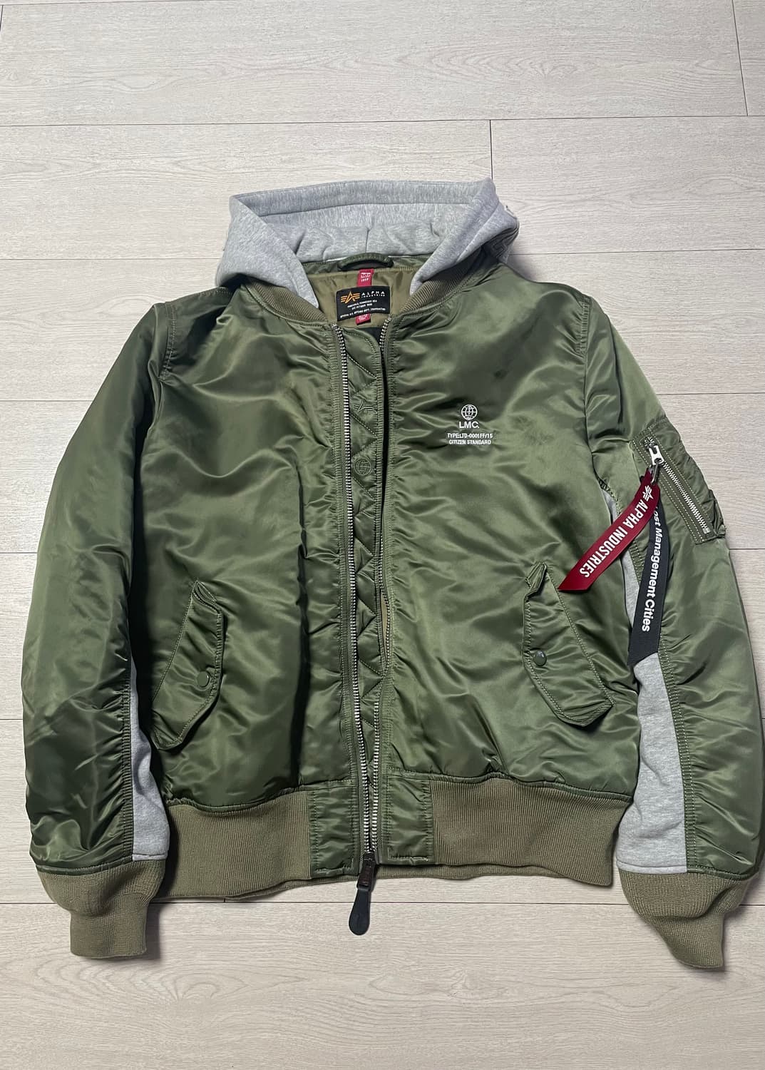 엘엠시 알파인더스트리 MA-1 olive 상품이미지1